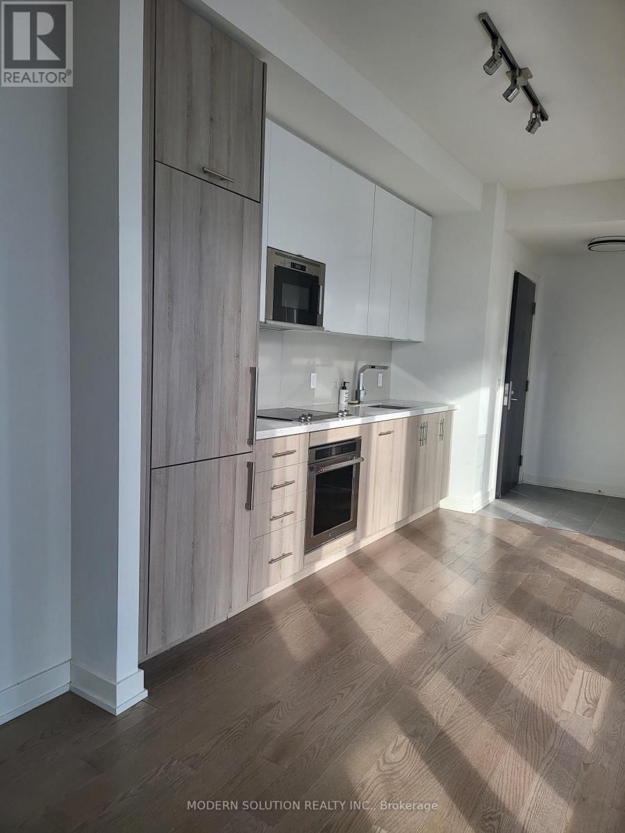 1515 - 330 RICHMOND STREET WEST Image 5