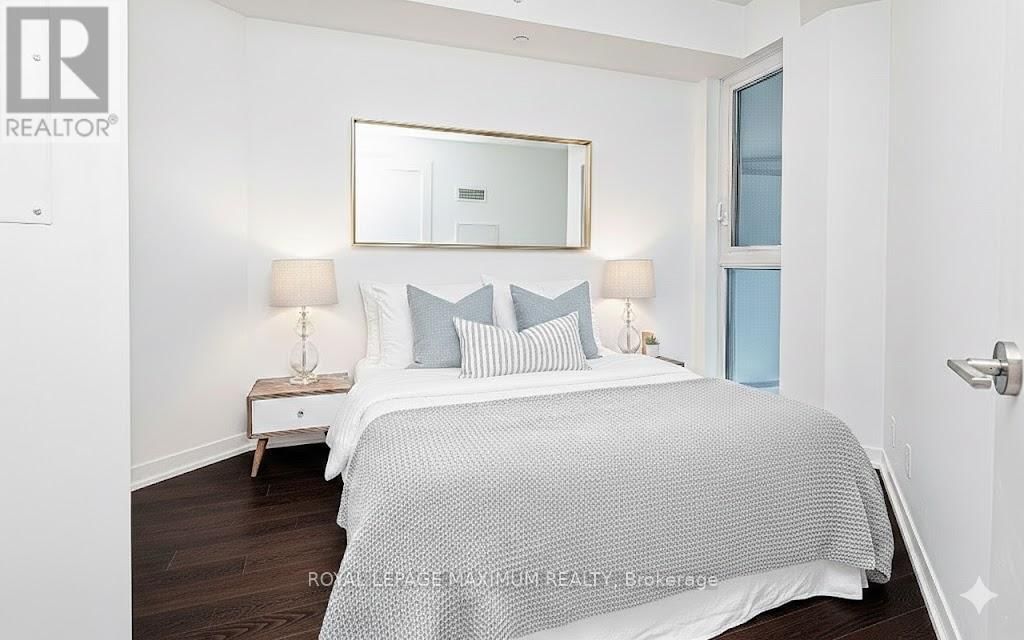 201 - 2020 BATHURST STREET Image 10