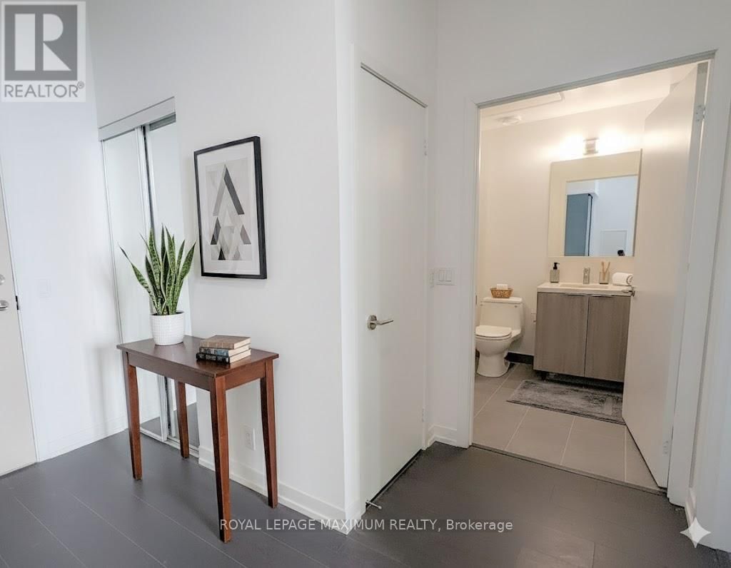 201 - 2020 BATHURST STREET Image 14