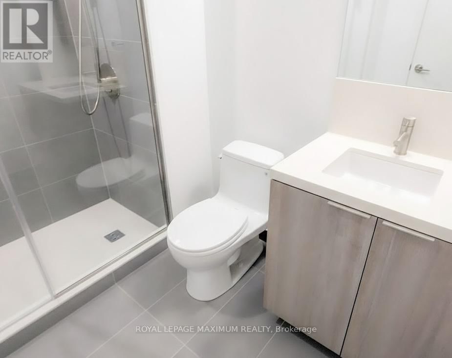 201 - 2020 BATHURST STREET Image 15