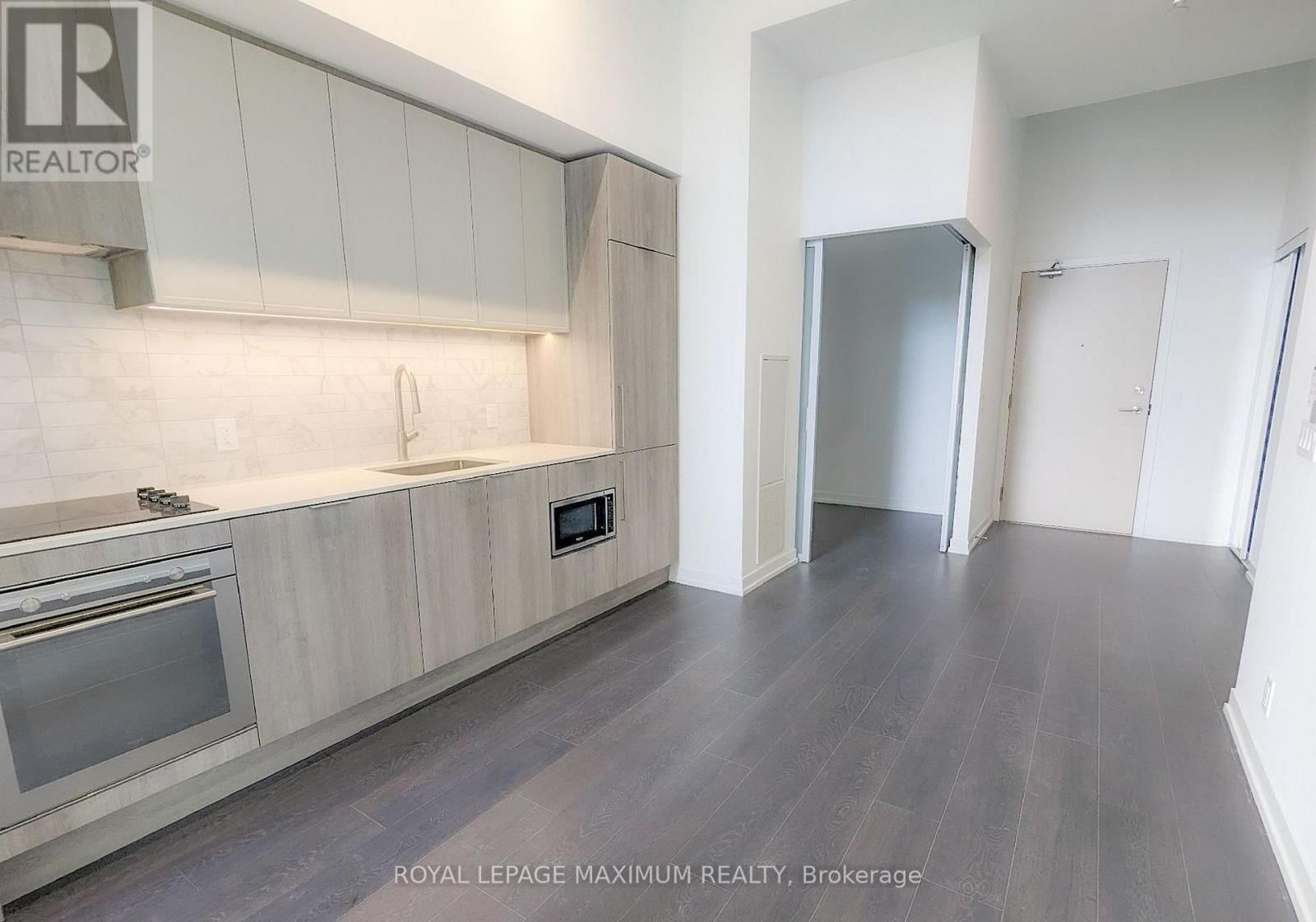 201 - 2020 BATHURST STREET Image 5