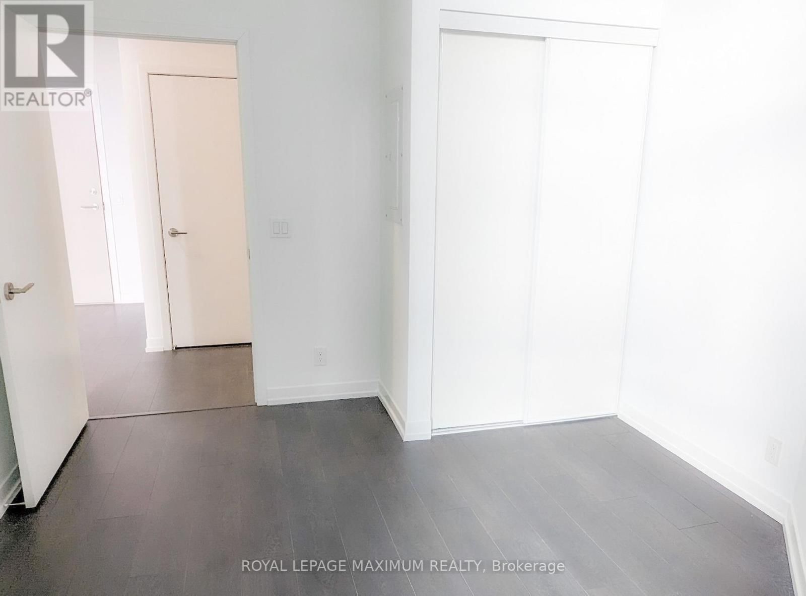 201 - 2020 BATHURST STREET Image 9