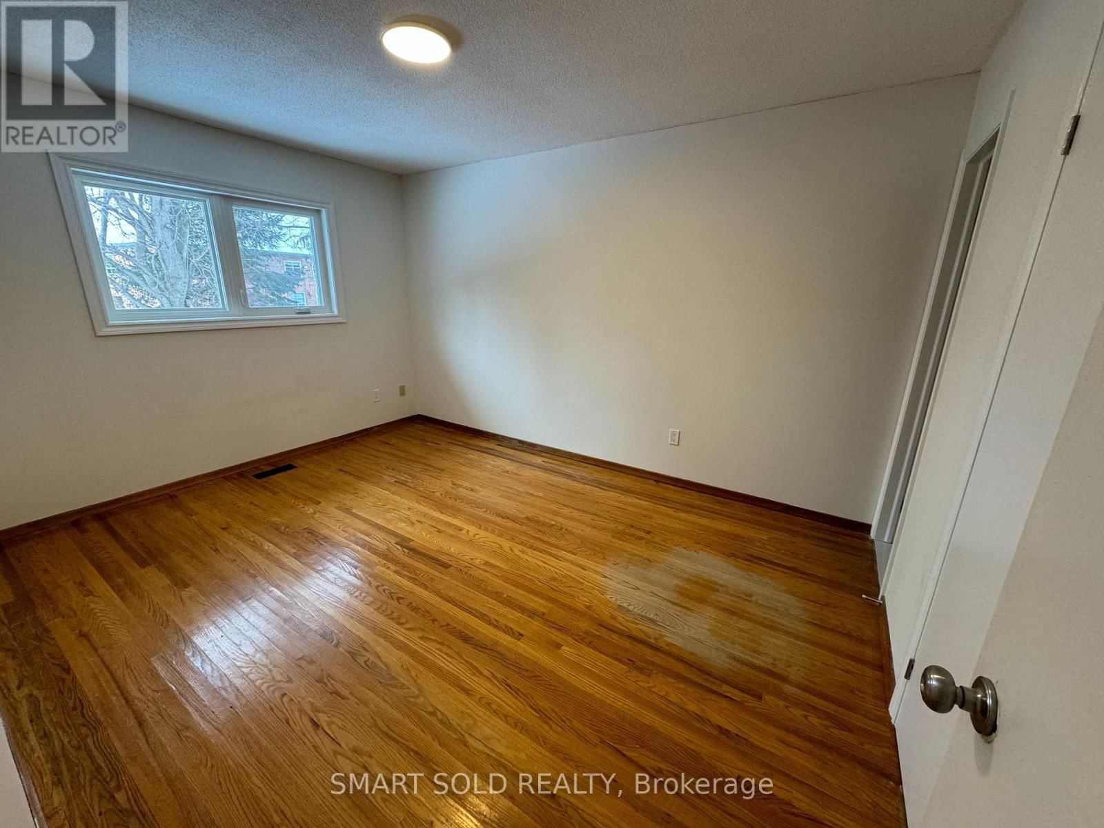 Upper - 20 BEDLE AVENUE Image 17