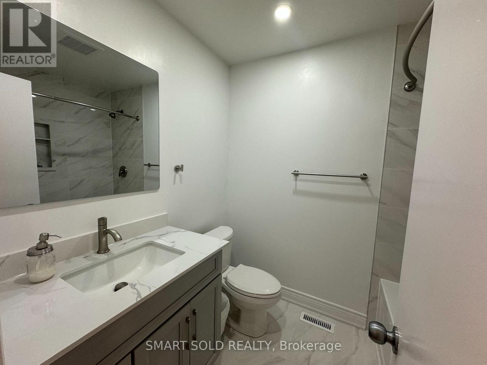 Upper - 20 BEDLE AVENUE Image 20