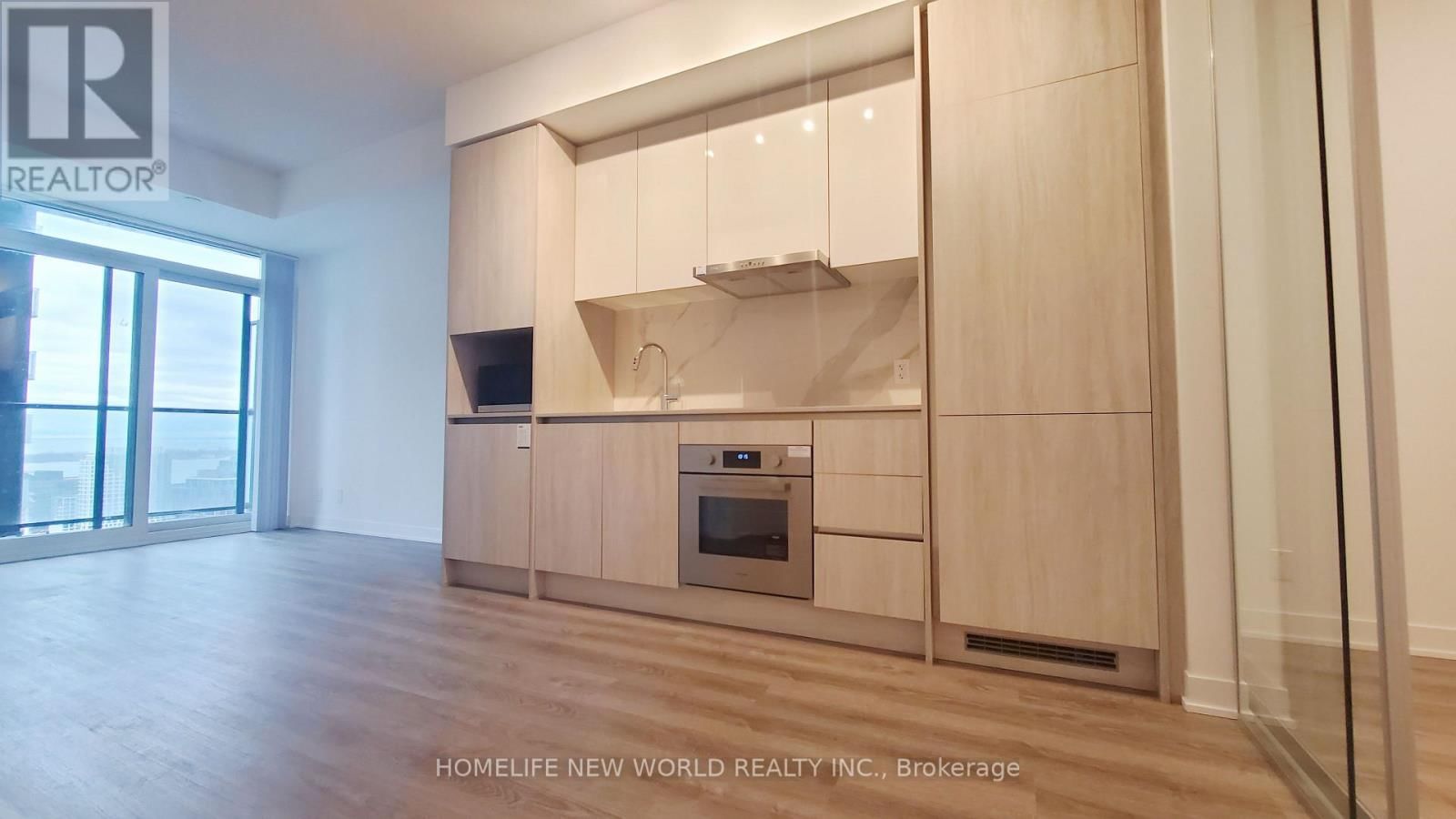 3009 - 180 FRONT STREET EAST Image 8