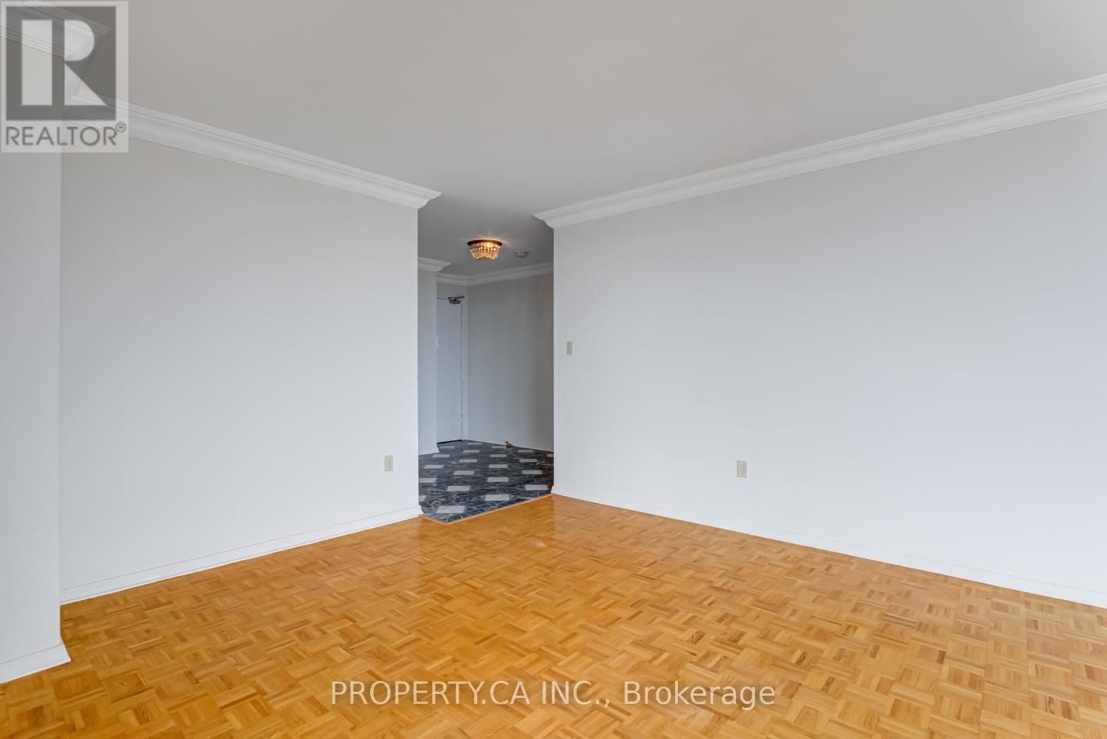 2606 - 135 ANTIBES DRIVE Image 11