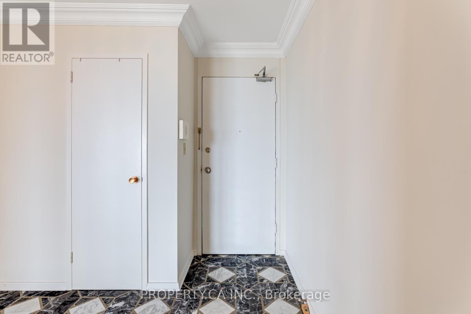 2606 - 135 ANTIBES DRIVE Image 5