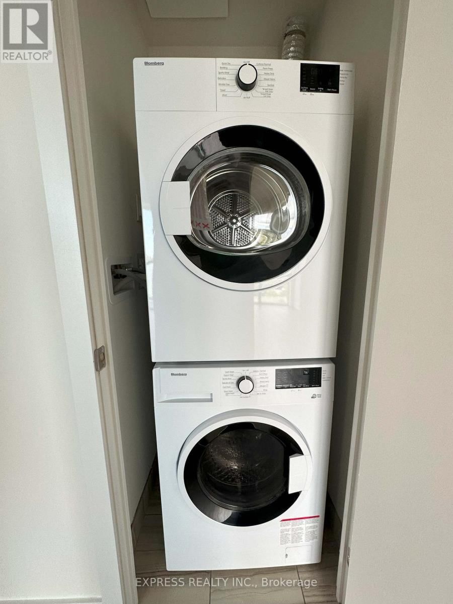 907 - 188 FAIRVIEW MALL DRIVE Image 8