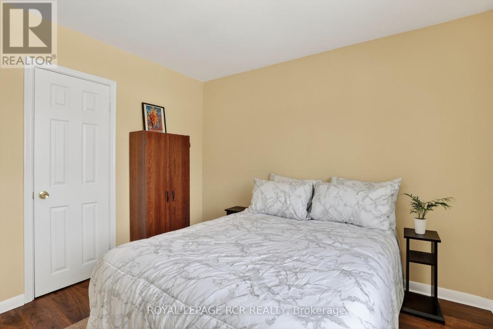 6 AILSA CRAIG COURT Image 24