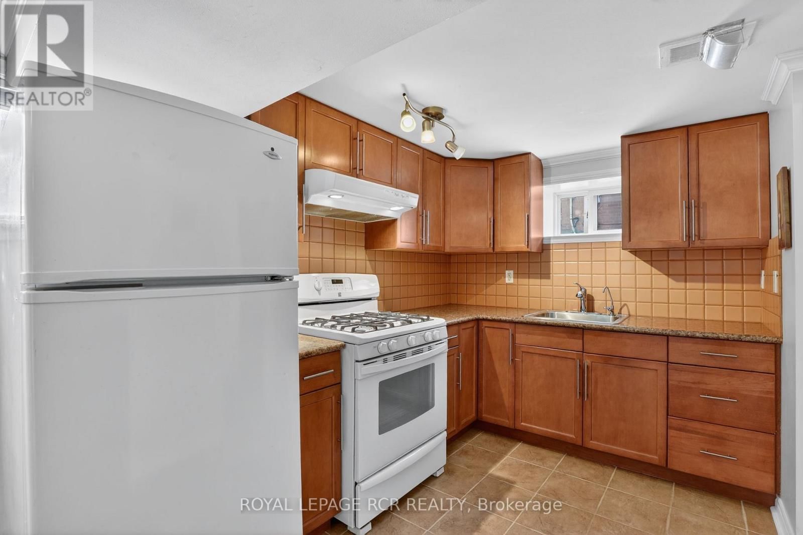 6 AILSA CRAIG COURT Image 30