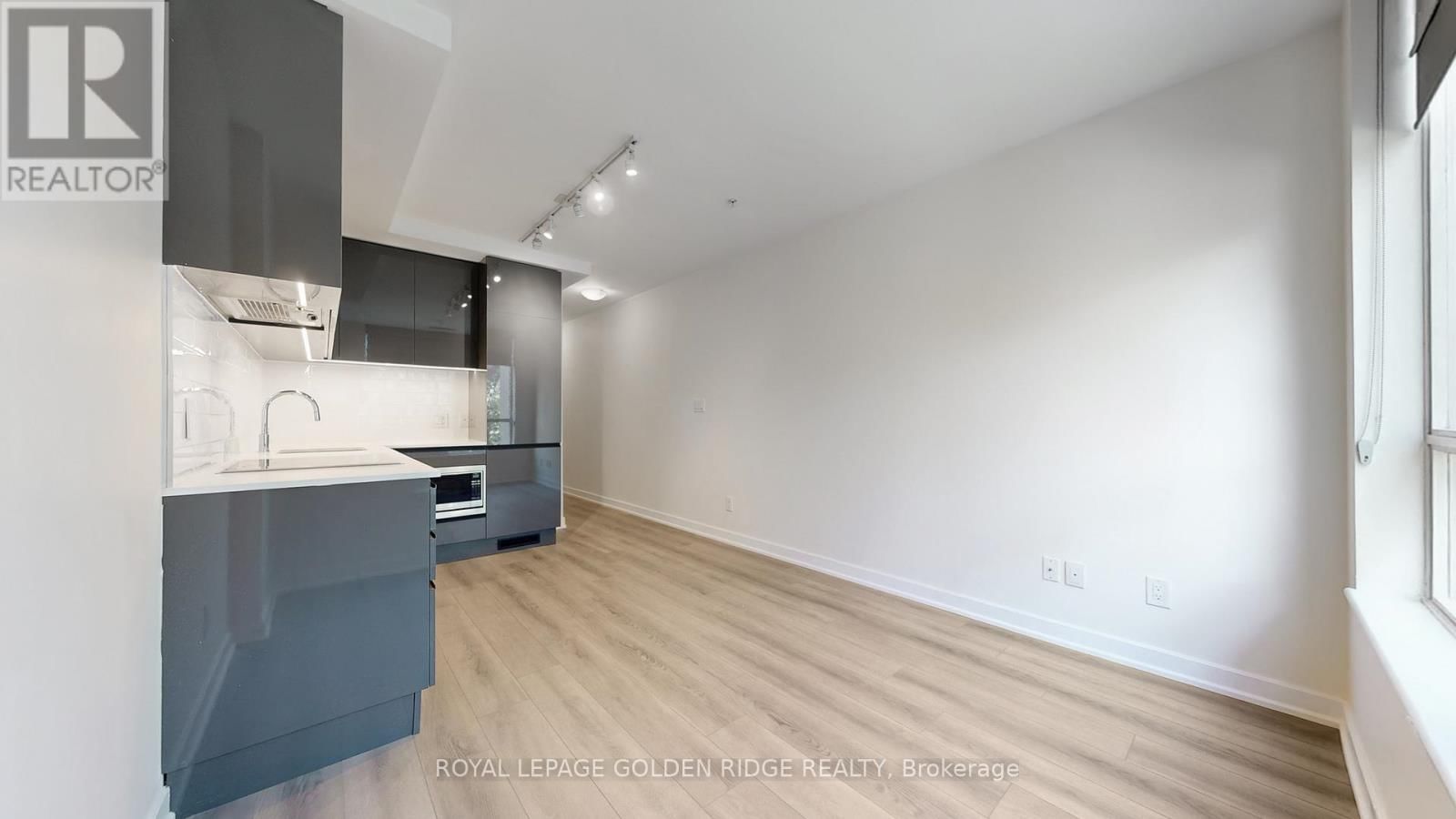 224 - 377 MADISON AVENUE Image 14