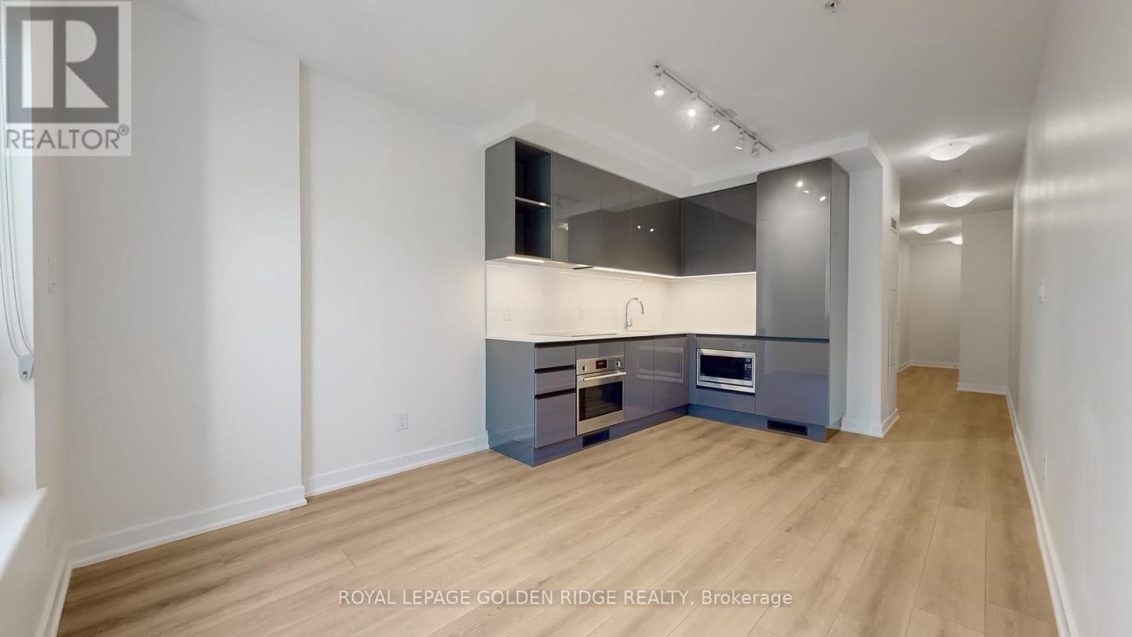 224 - 377 MADISON AVENUE Image 15