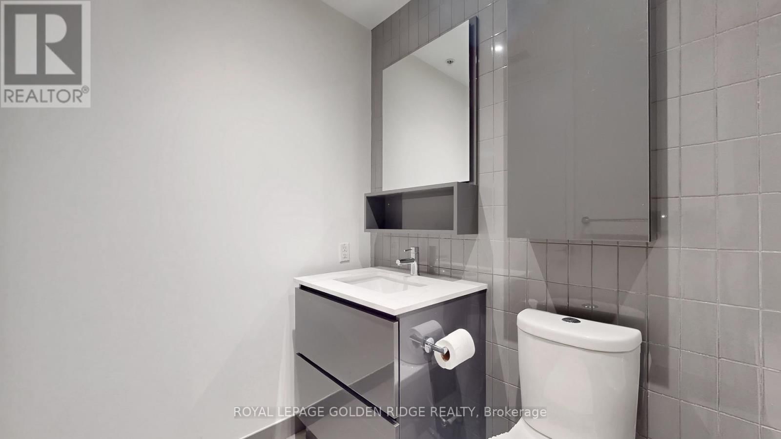 224 - 377 MADISON AVENUE Image 27