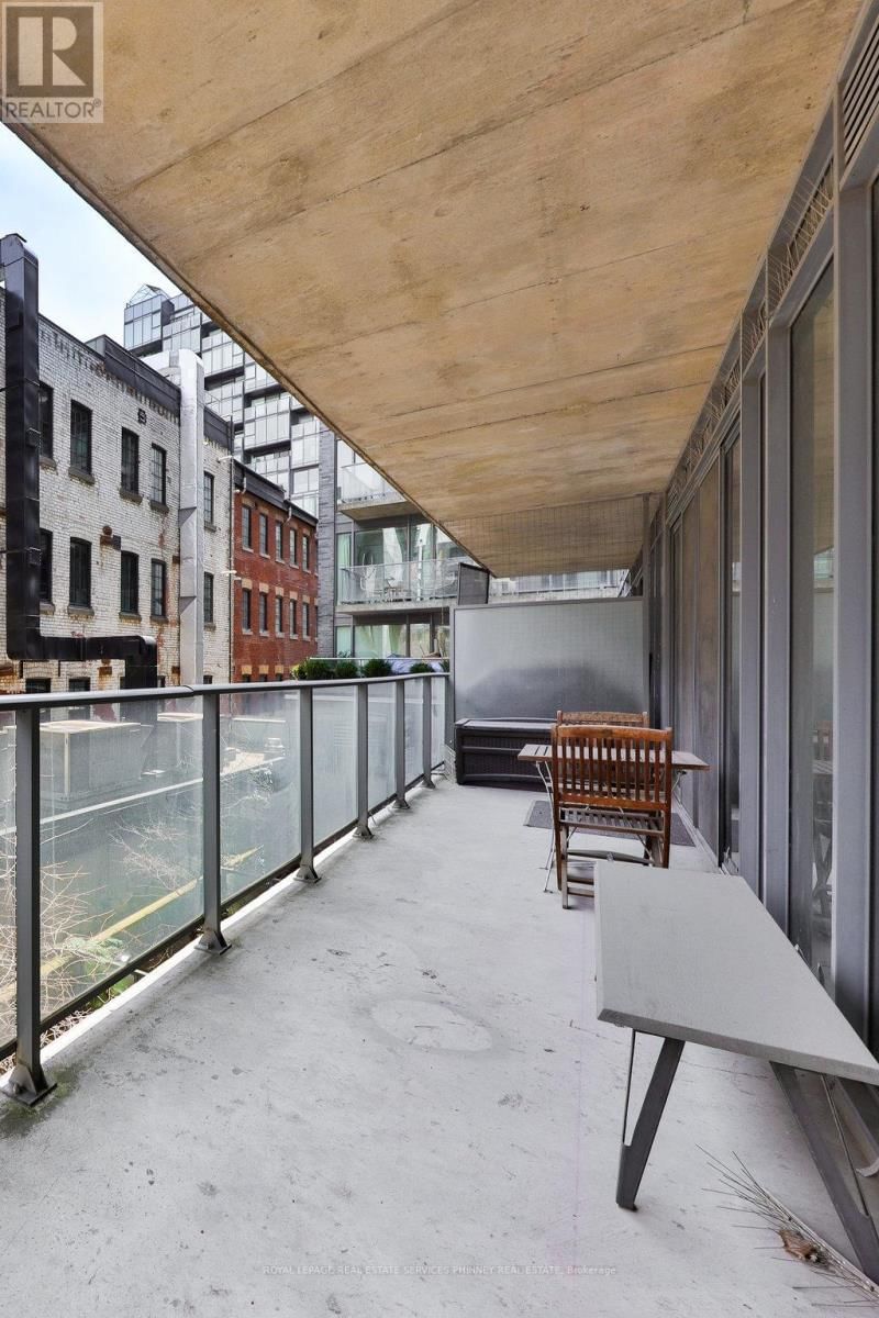 207 - 650 KING STREET WEST Image 18