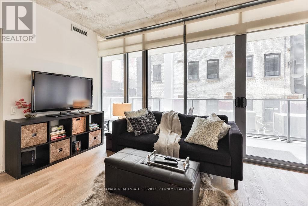 207 - 650 KING STREET WEST Image 8