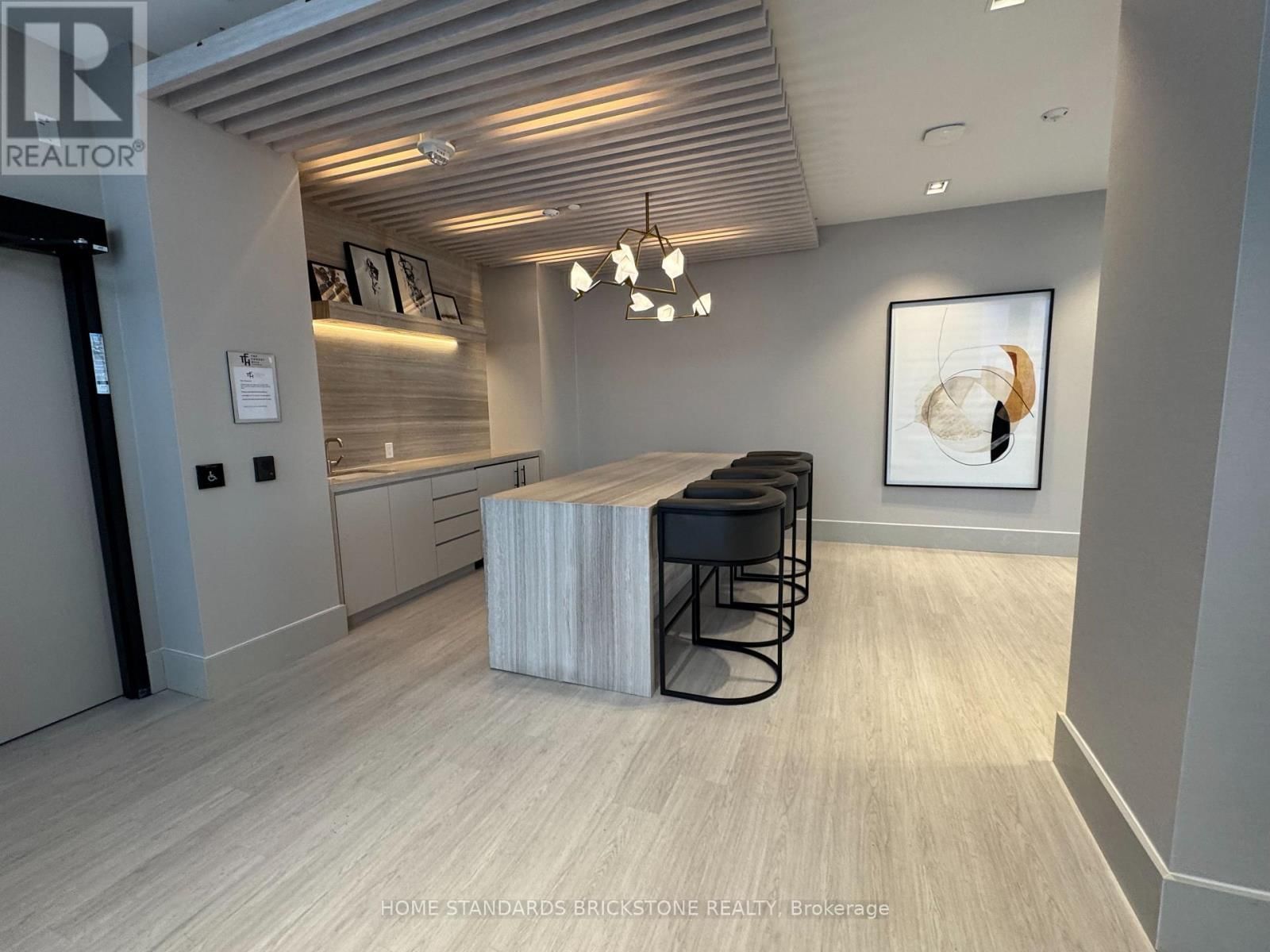 1612 - 2020 BATHURST STREET Image 13