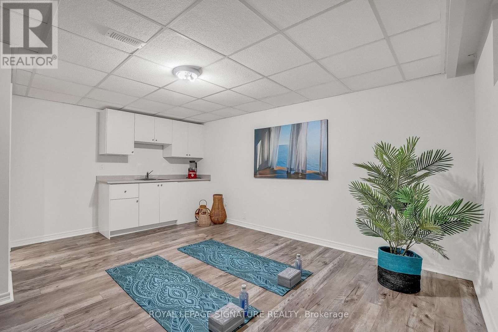 25 FENELON DRIVE Image 35