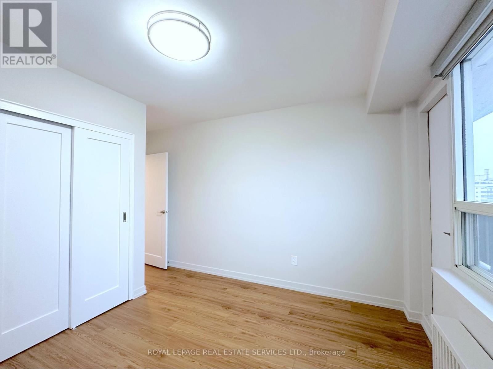 1001 - 565 AVENUE ROAD Image 7