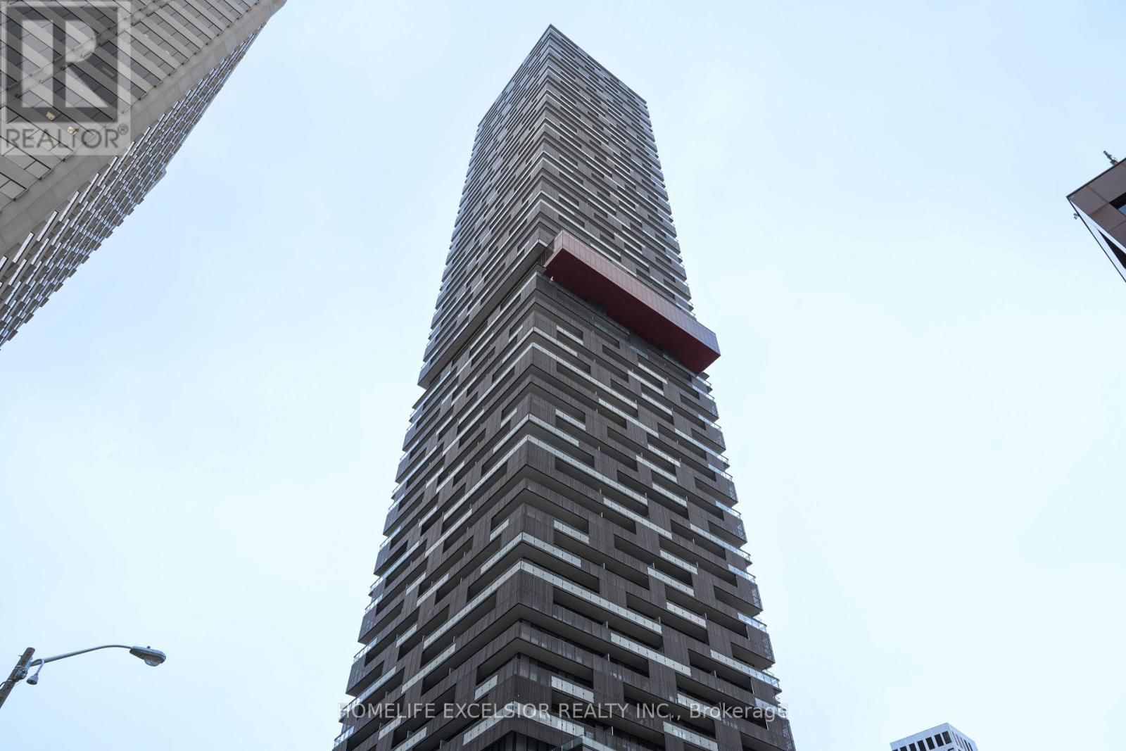 2002 - 8 EGLINTON AVENUE EAST Image 1