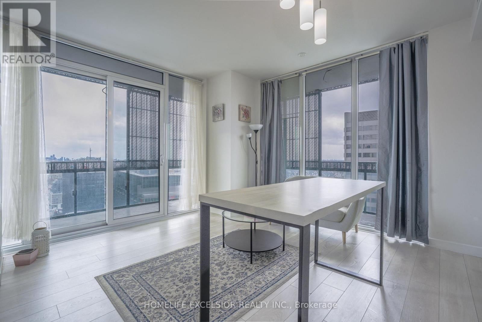 2002 - 8 EGLINTON AVENUE EAST Image 4