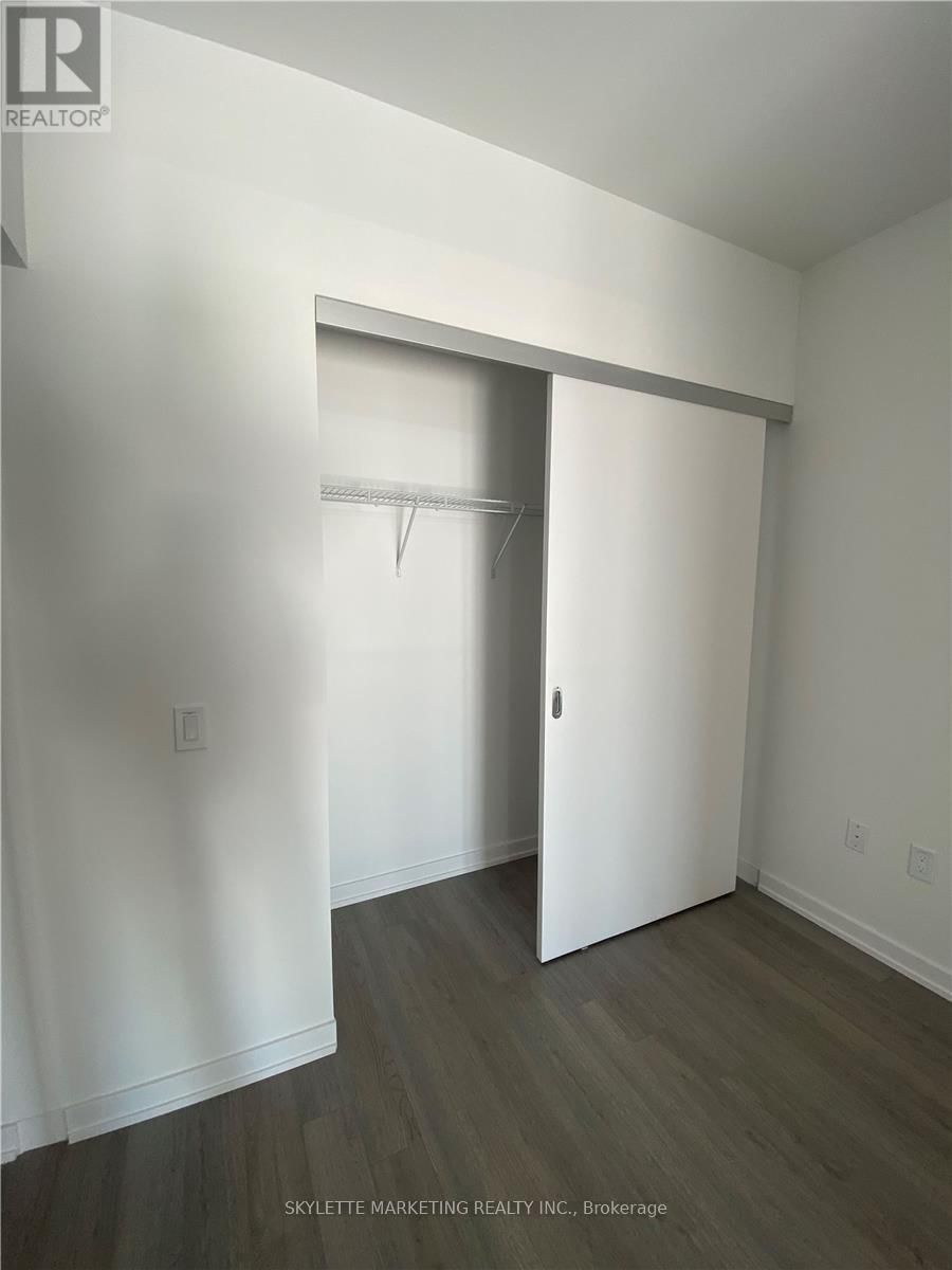 1308 - 50 POWER STREET Image 5