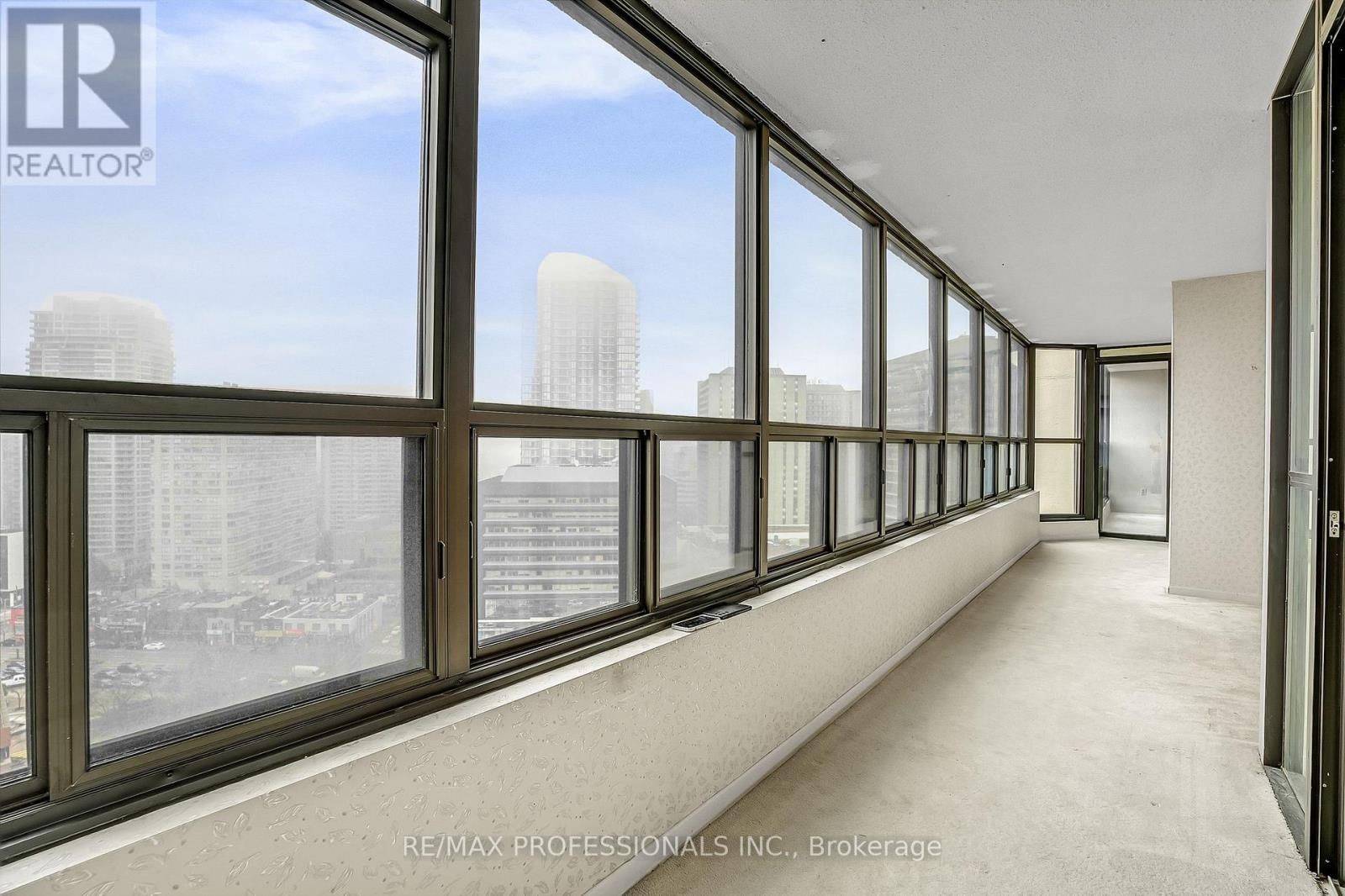 2005 - 33 ELMHURST AVENUE Image 39