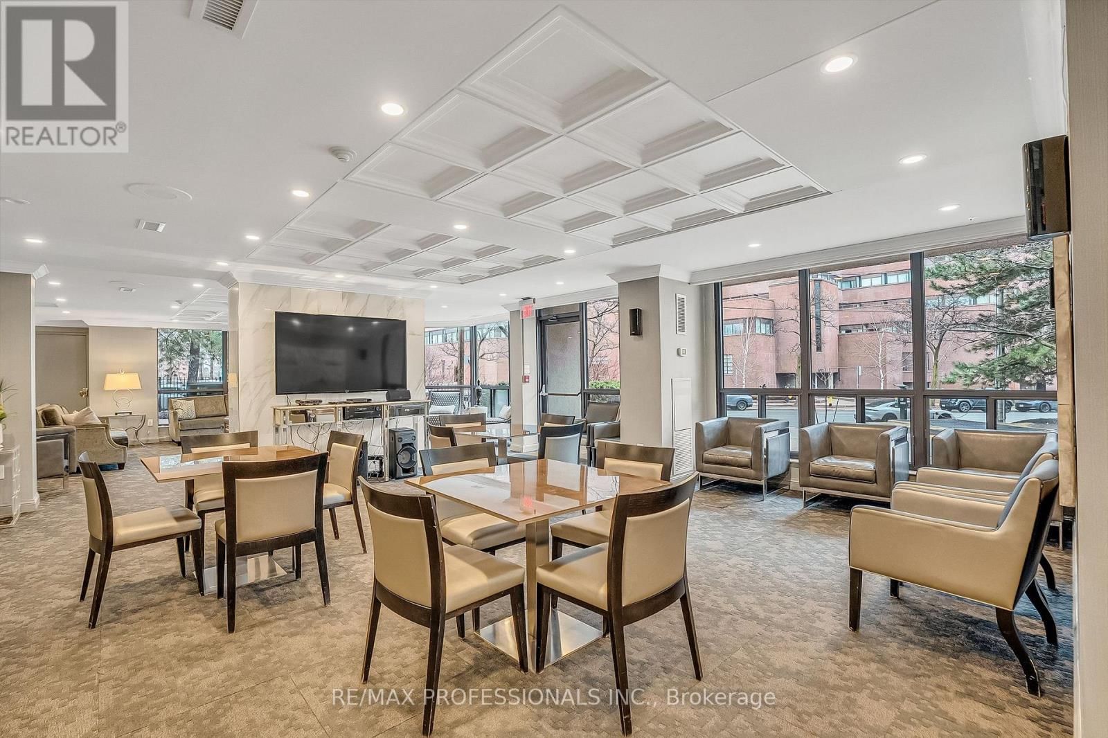 2005 - 33 ELMHURST AVENUE Image 41