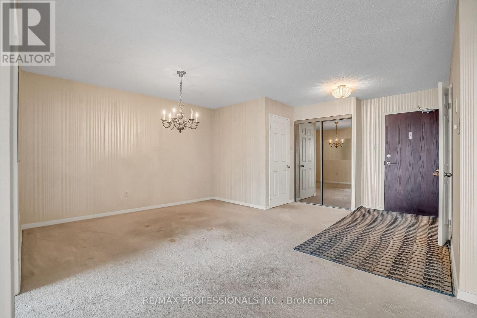 2005 - 33 ELMHURST AVENUE Image 9