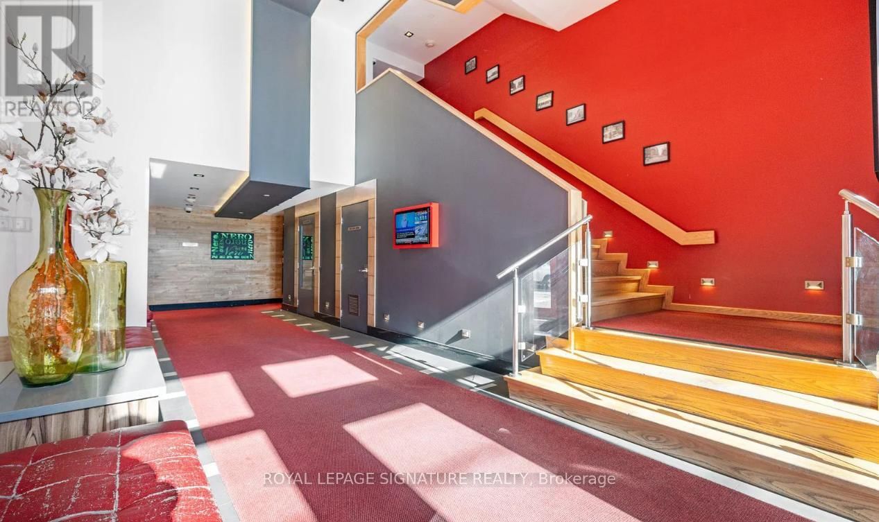 415 - 205 MANNING AVENUE Image 3