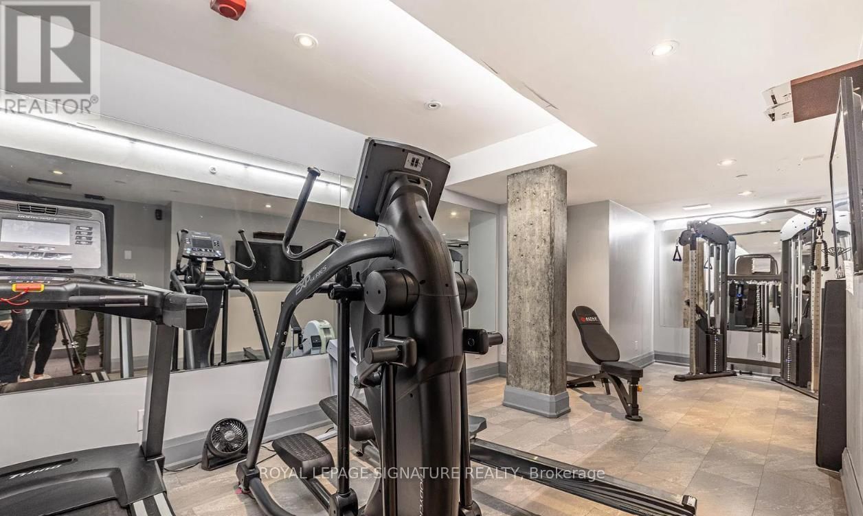 415 - 205 MANNING AVENUE Image 6