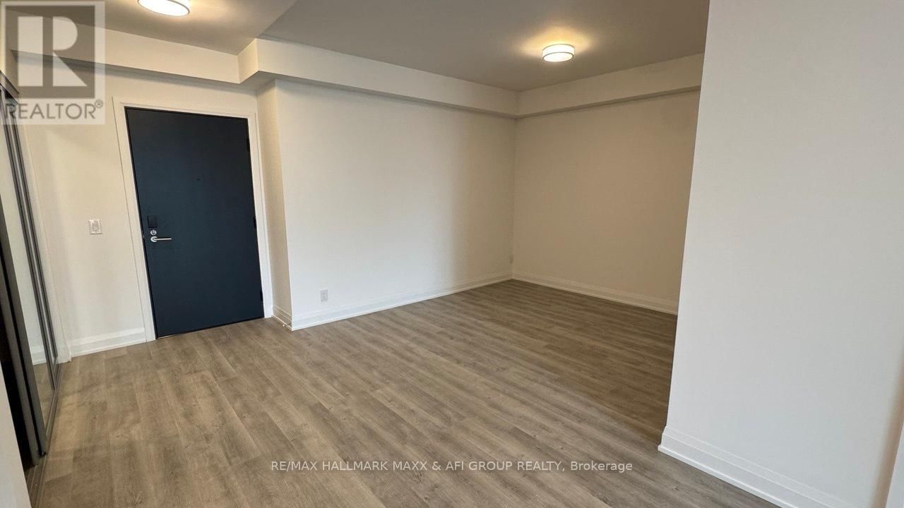 2705 - 65 BROADWAY AVENUE Image 27