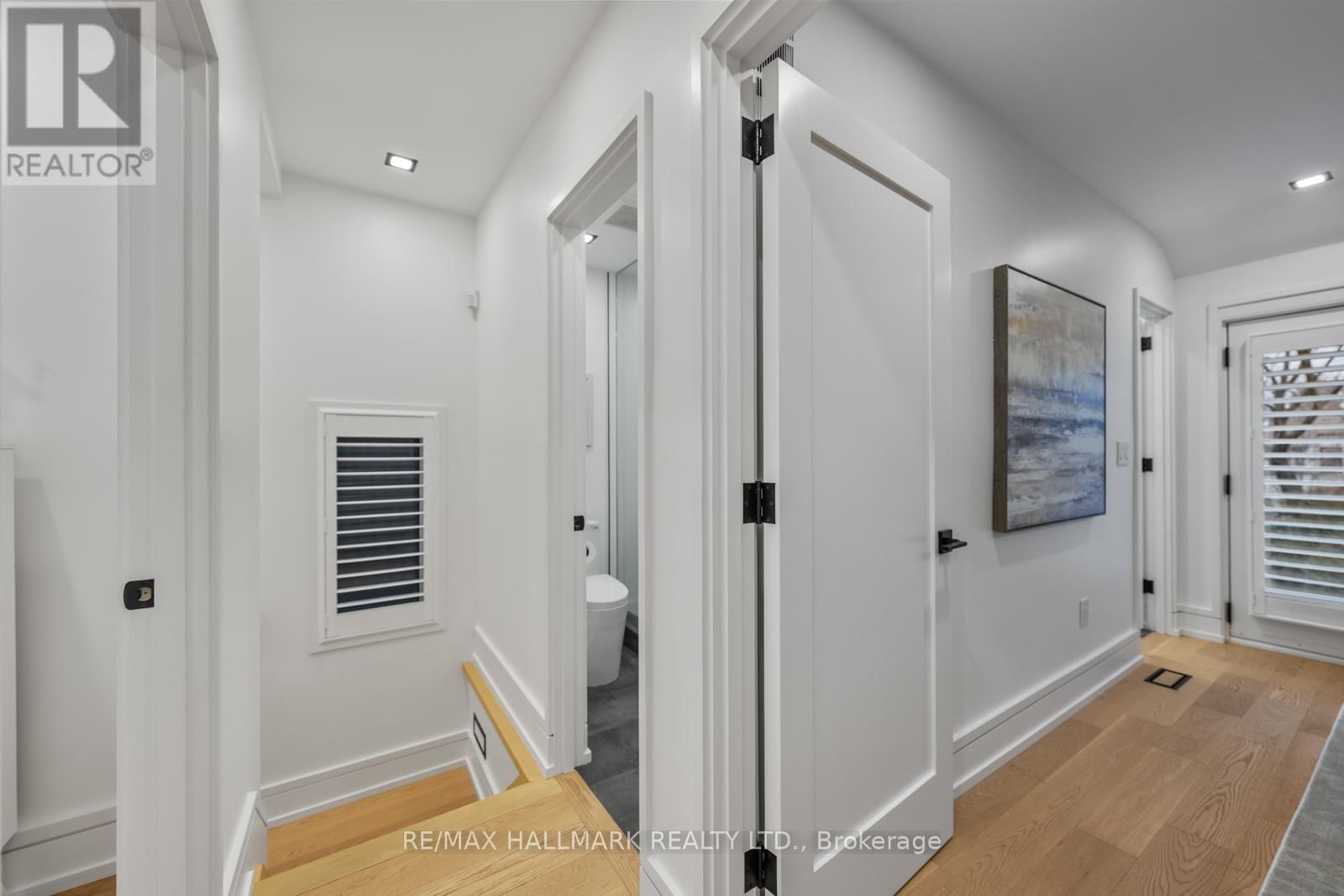 86 ALBERTUS AVENUE Image 21