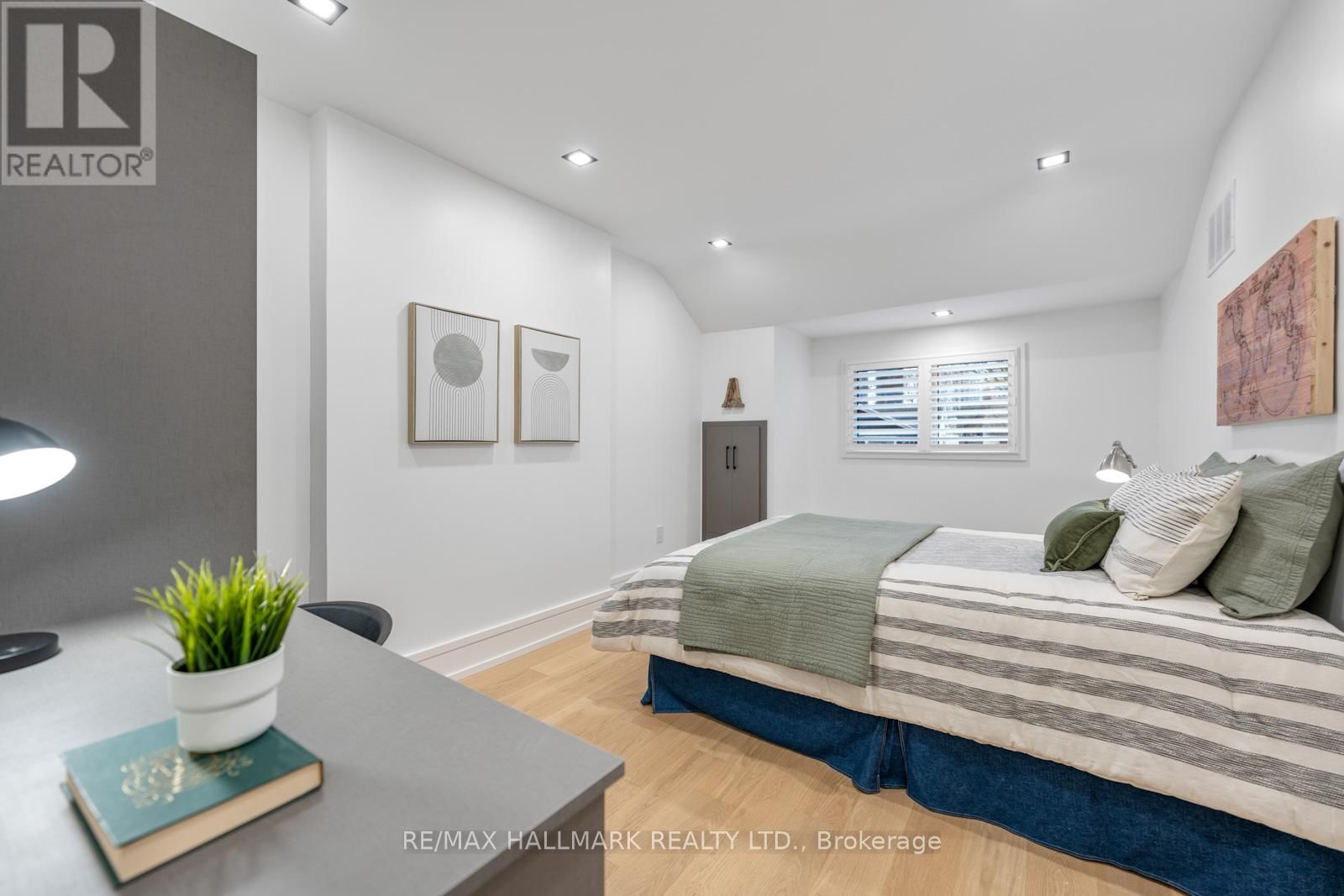 86 ALBERTUS AVENUE Image 28