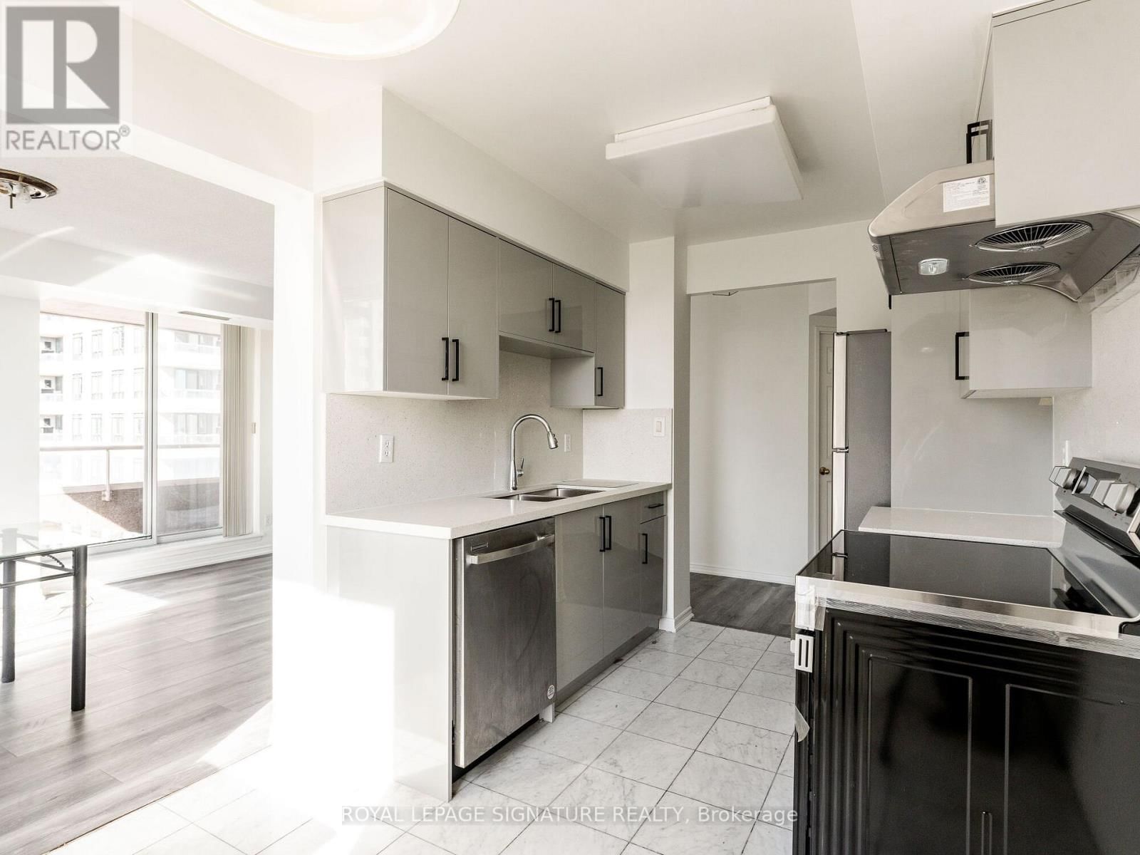 1707 - 35 EMPRESS AVENUE Image 15