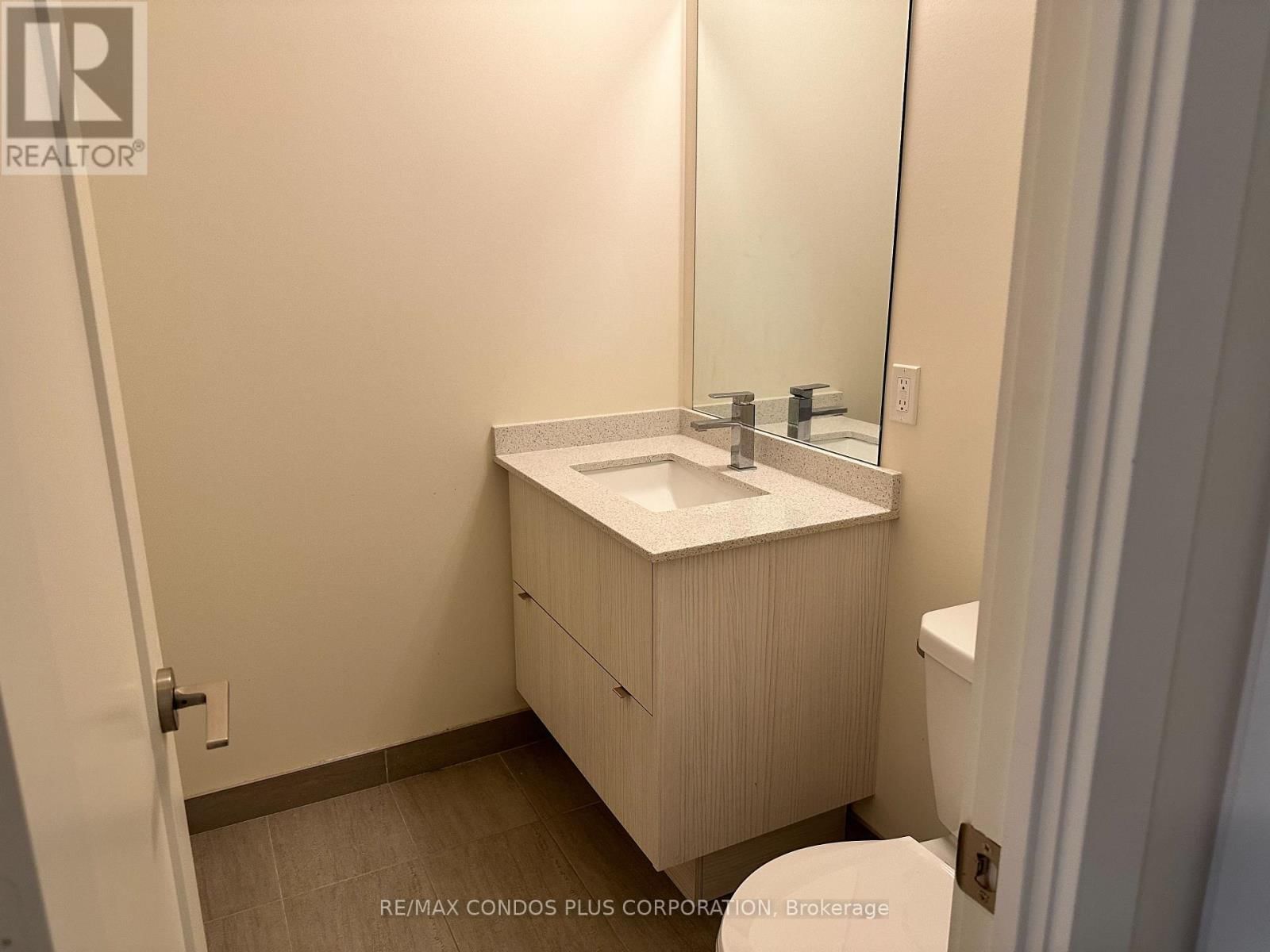 518 - 330 RICHMOND STREET WEST Image 13