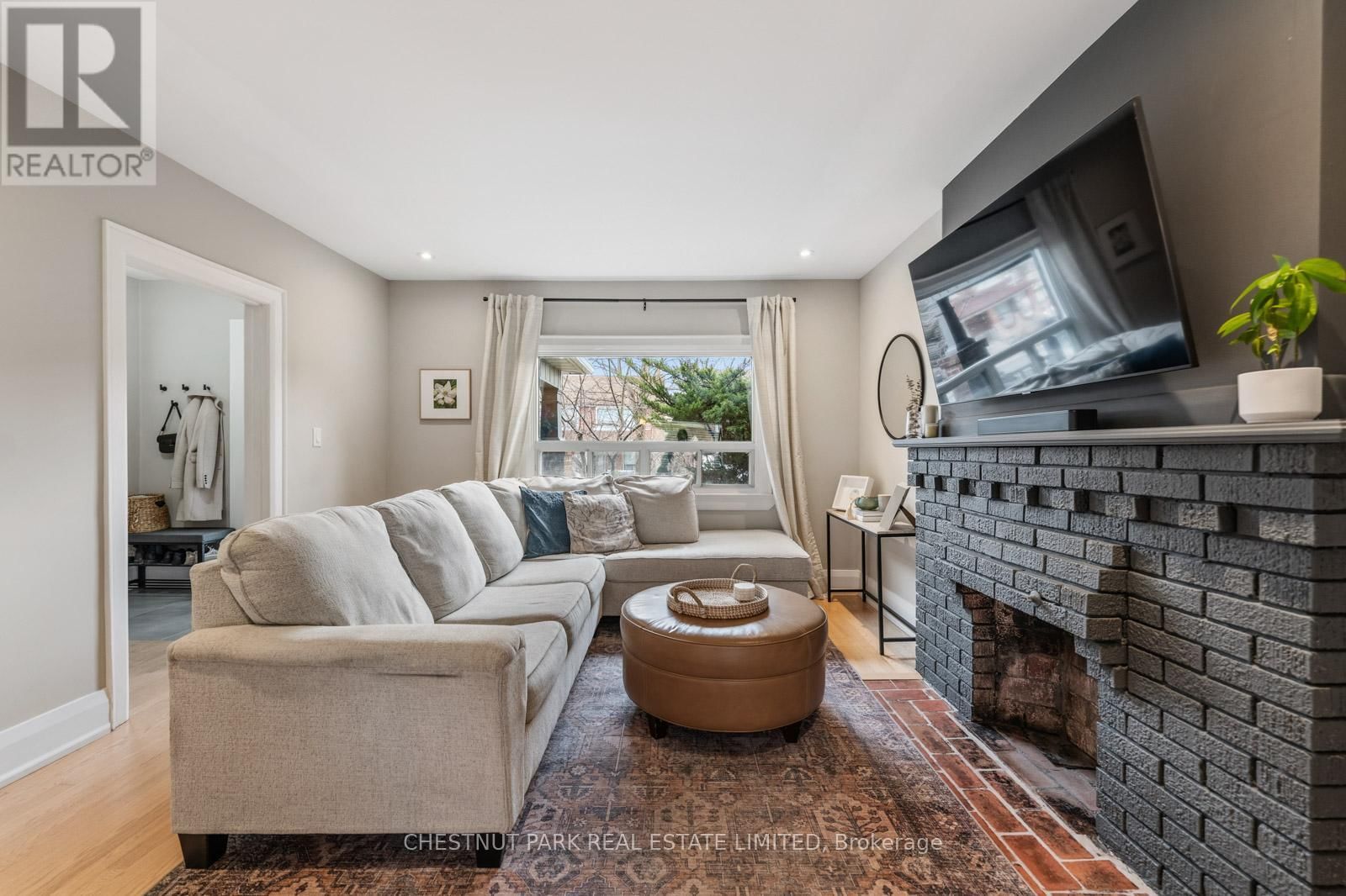 1977 DUFFERIN STREET Image 6