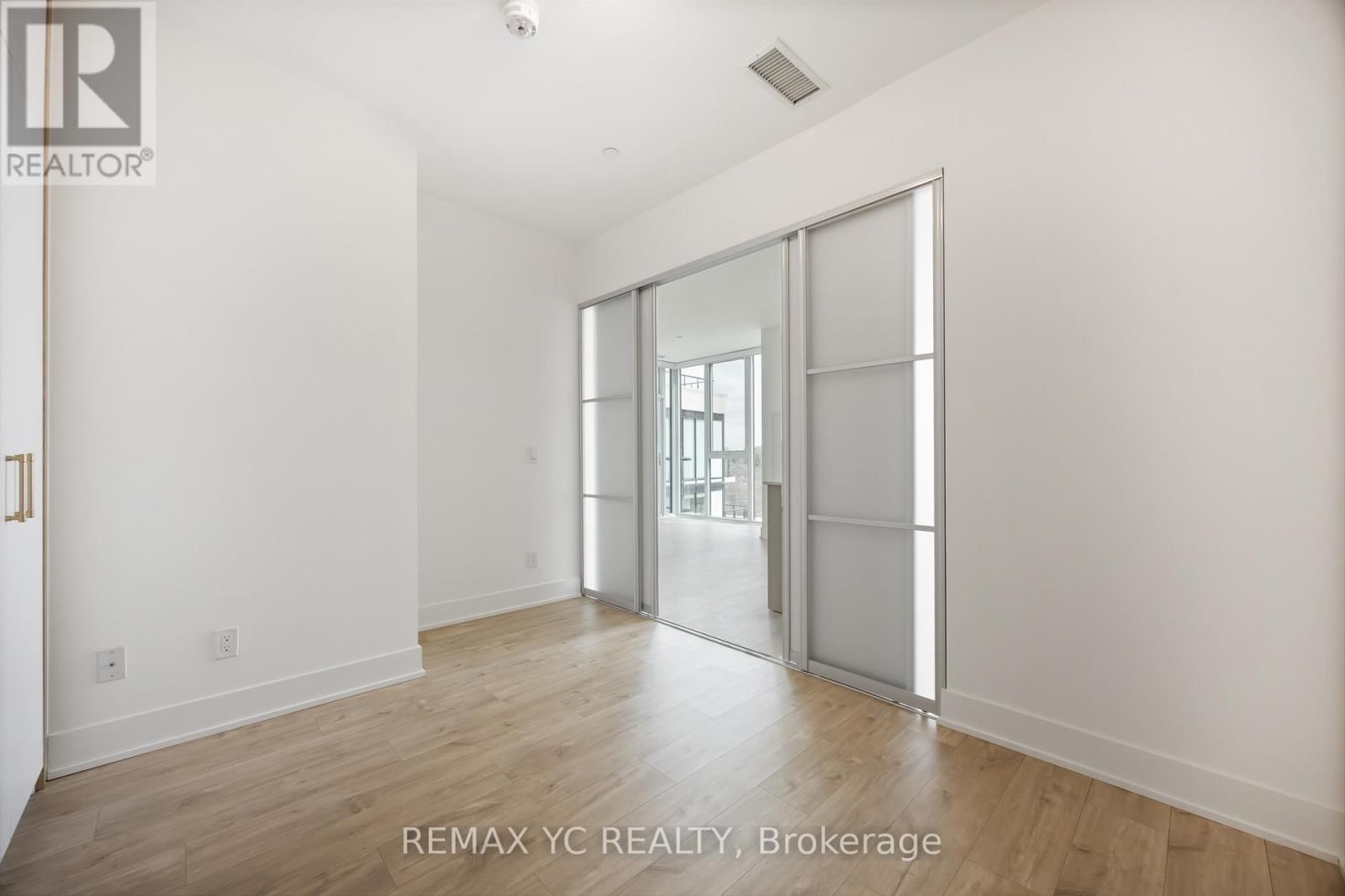 801 - 1 BELSIZE DRIVE Image 20