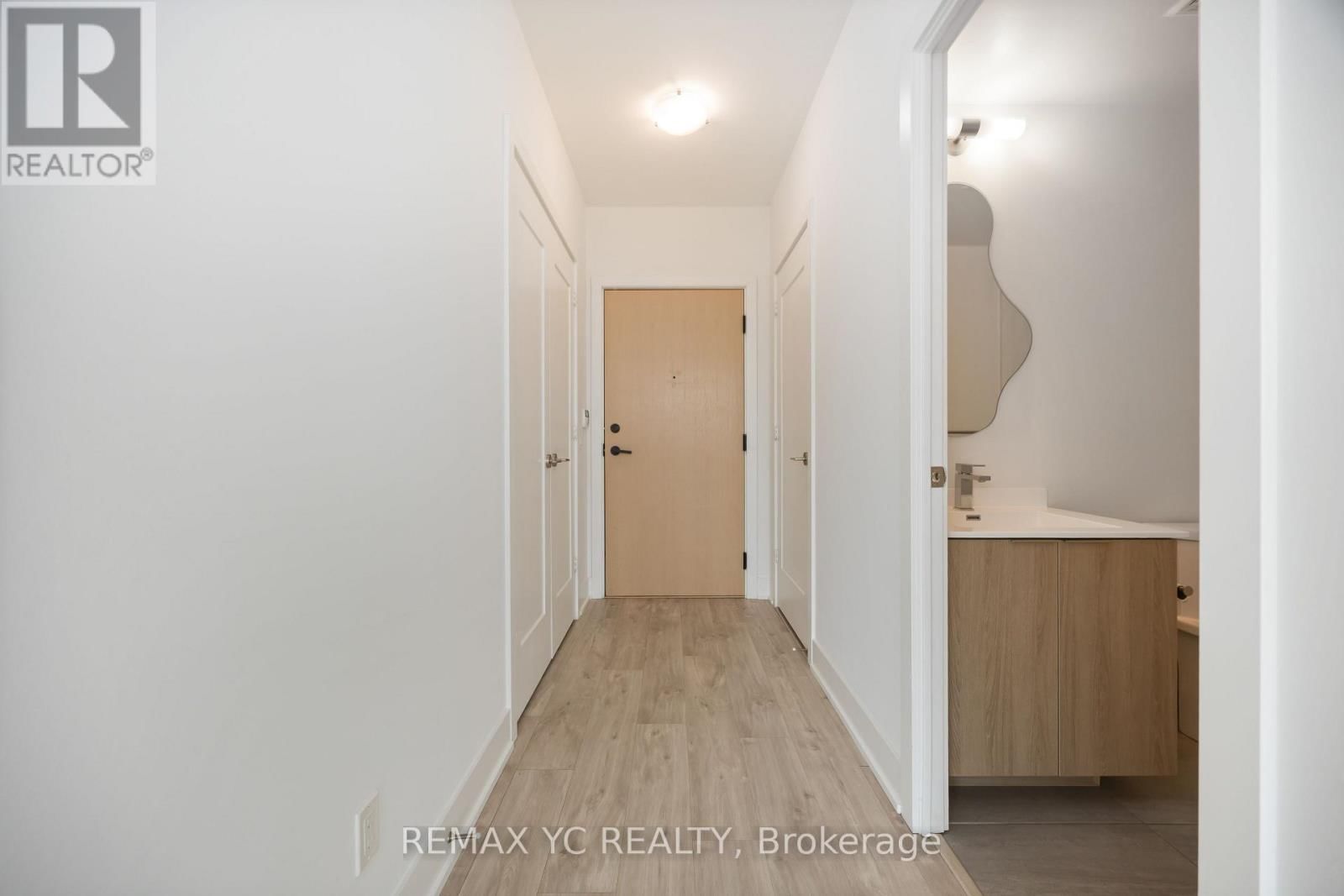 801 - 1 BELSIZE DRIVE Image 22