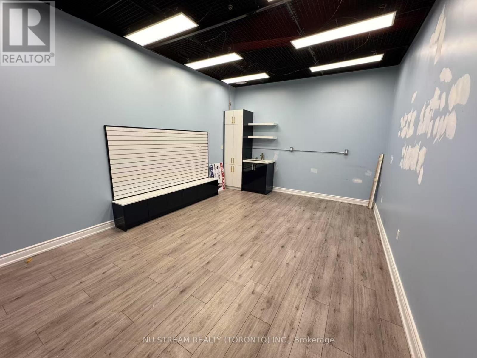 59 - 384 YONGE STREET Image 4