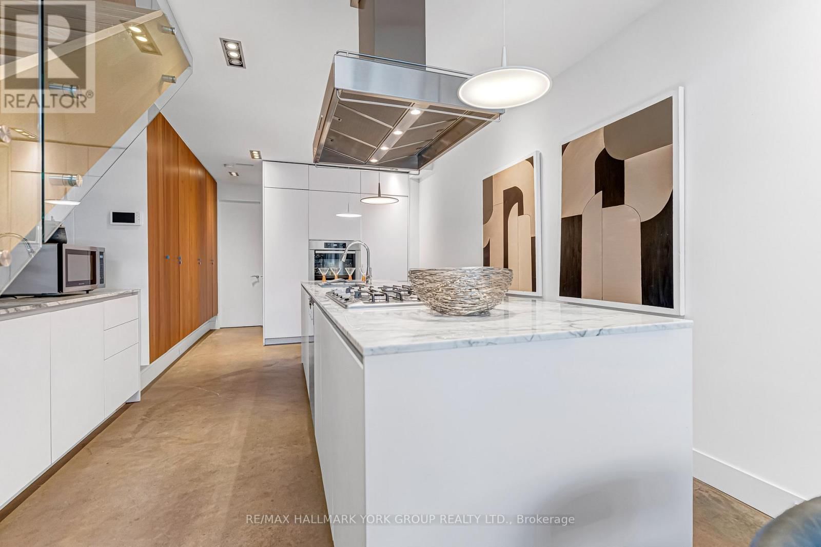 840 RICHMOND STREET WEST Image 21