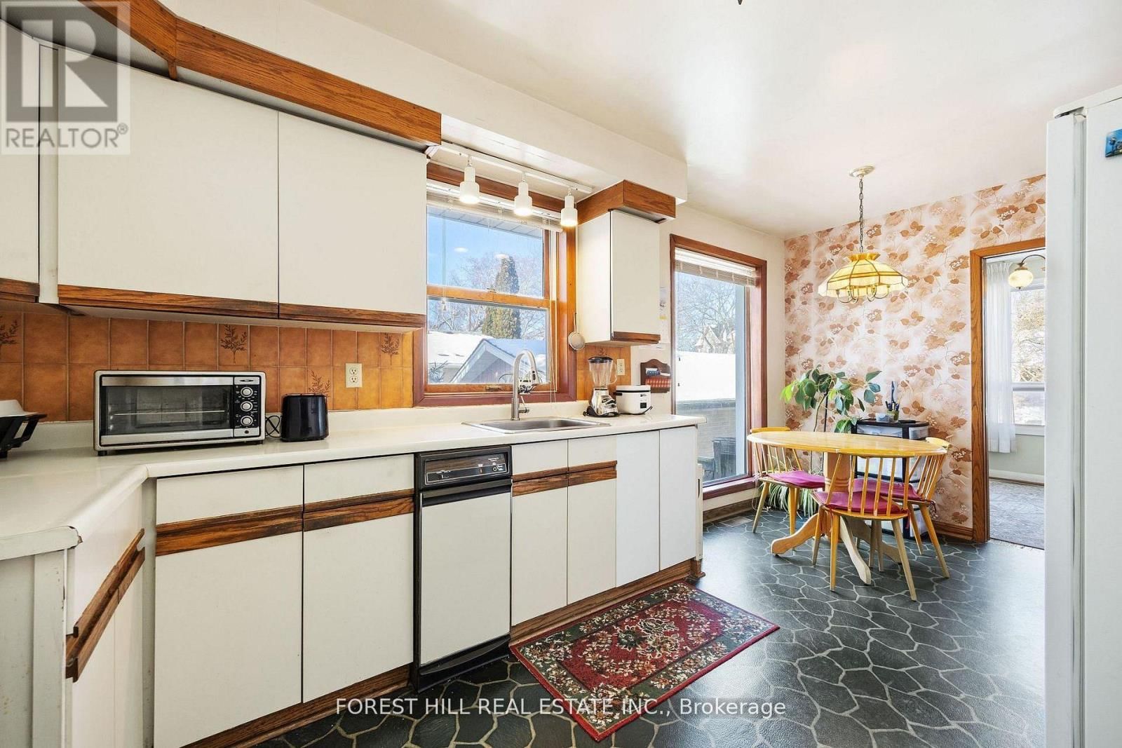 119 HENDON AVENUE Image 8