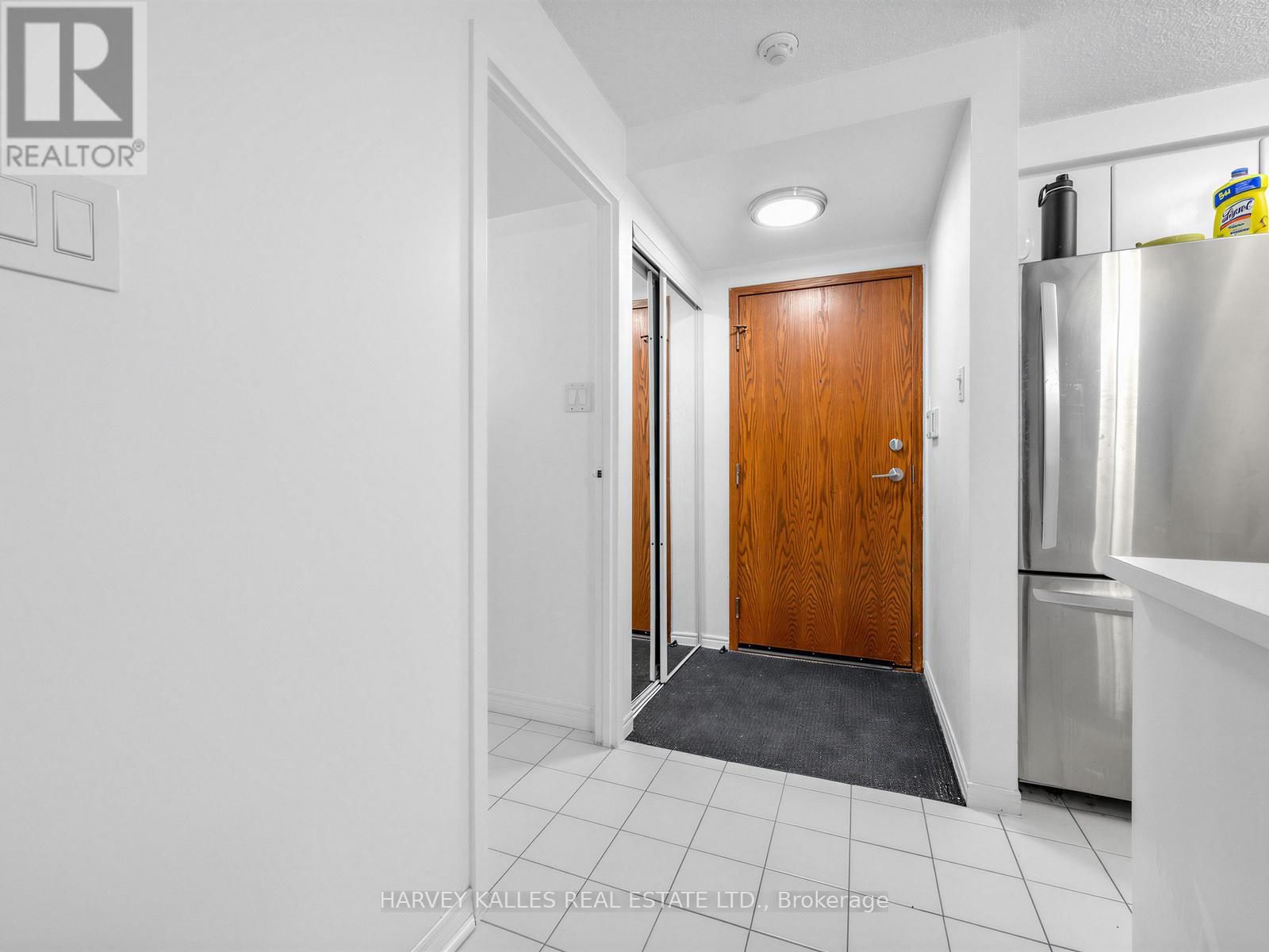 705 - 10 YONGE STREET Image 17