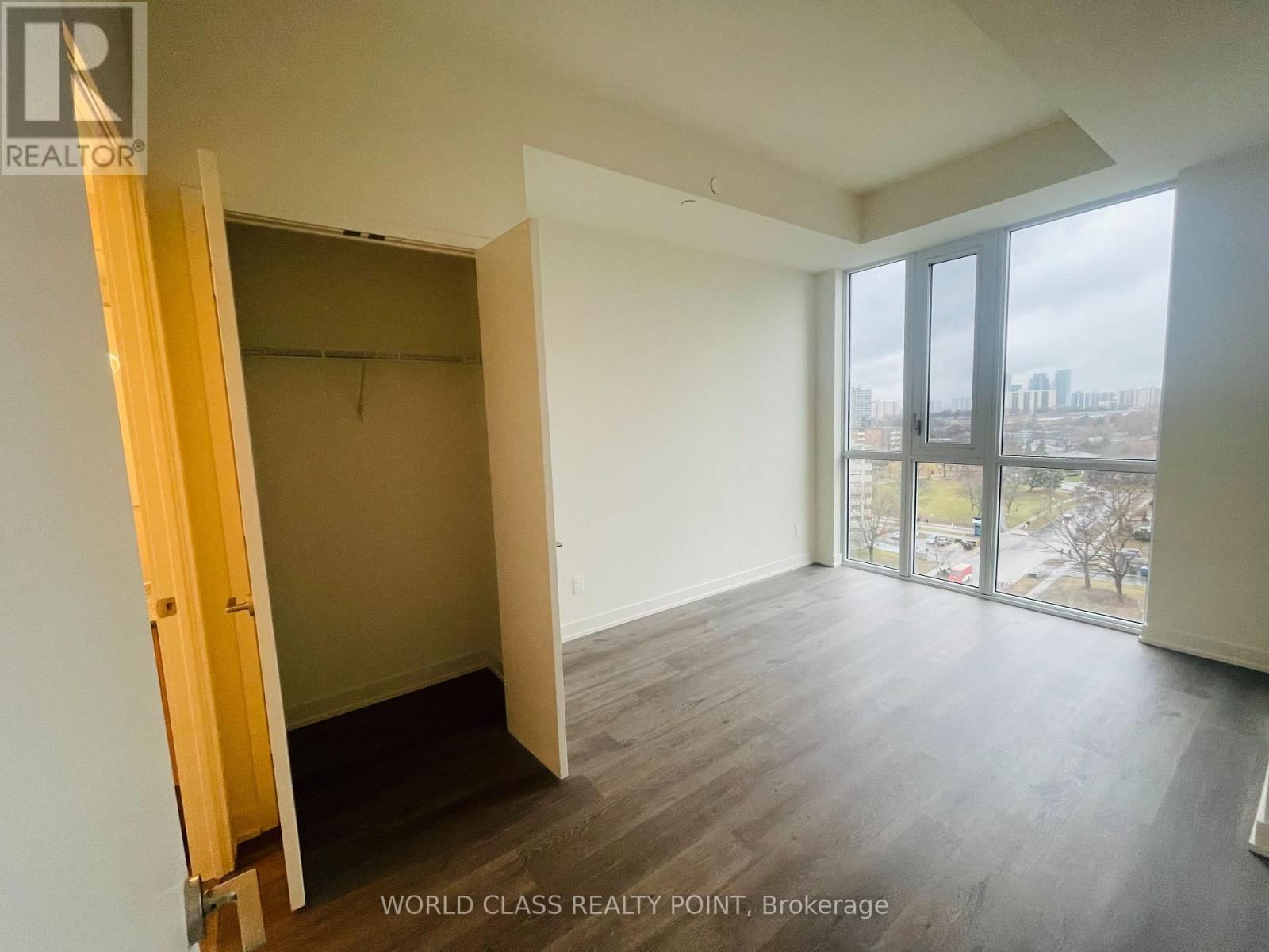 1206 - 10 DEERLICK COURT Image 8