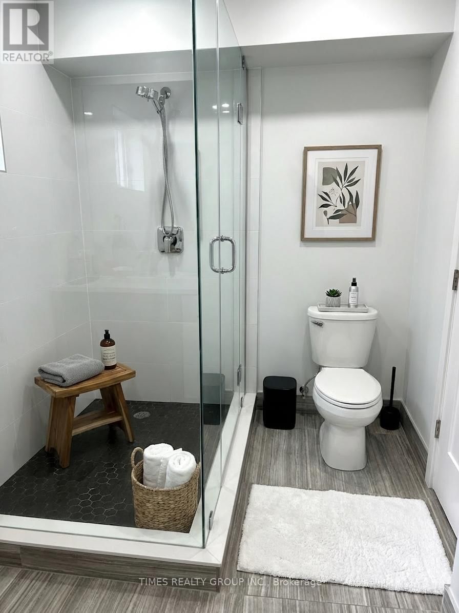 103 - 15 WALMER ROAD Image 6