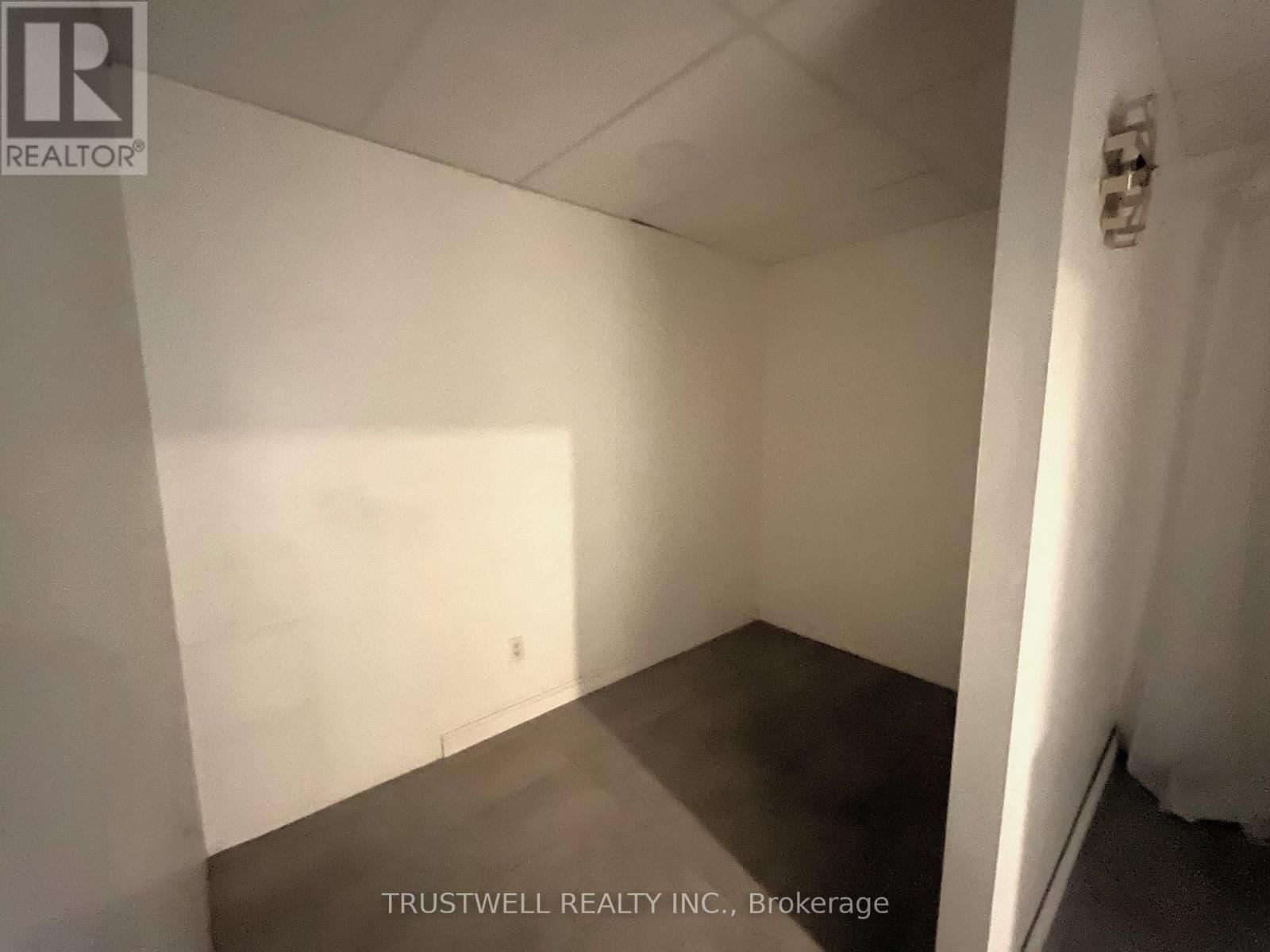 350 - 4750 YONGE STREET Image 4