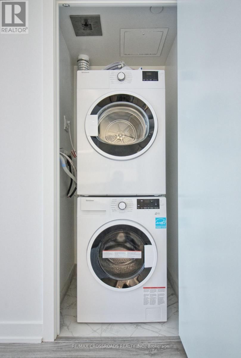 4310 - 252 CHURCH STREET Image 14