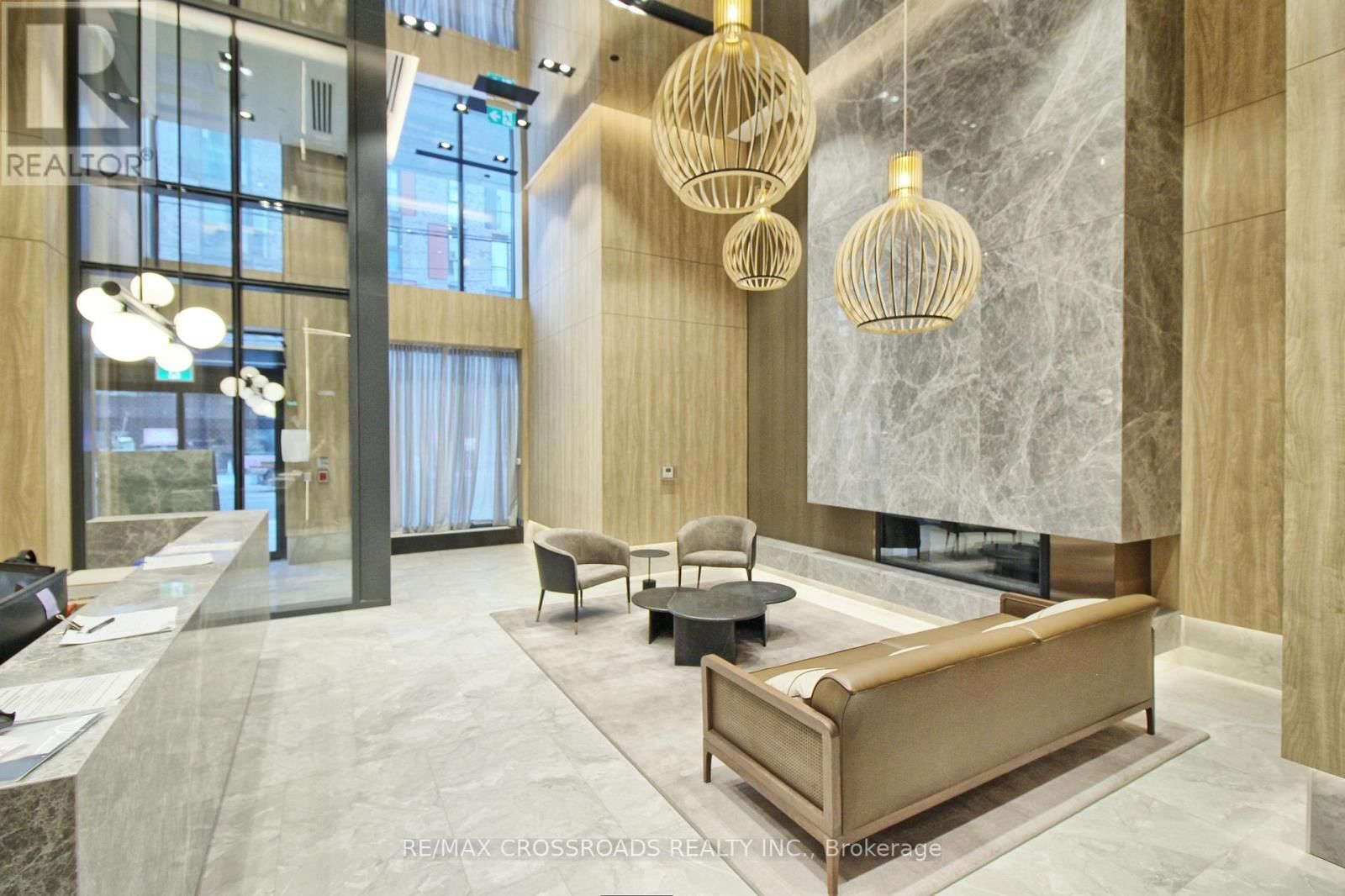 4310 - 252 CHURCH STREET Image 3