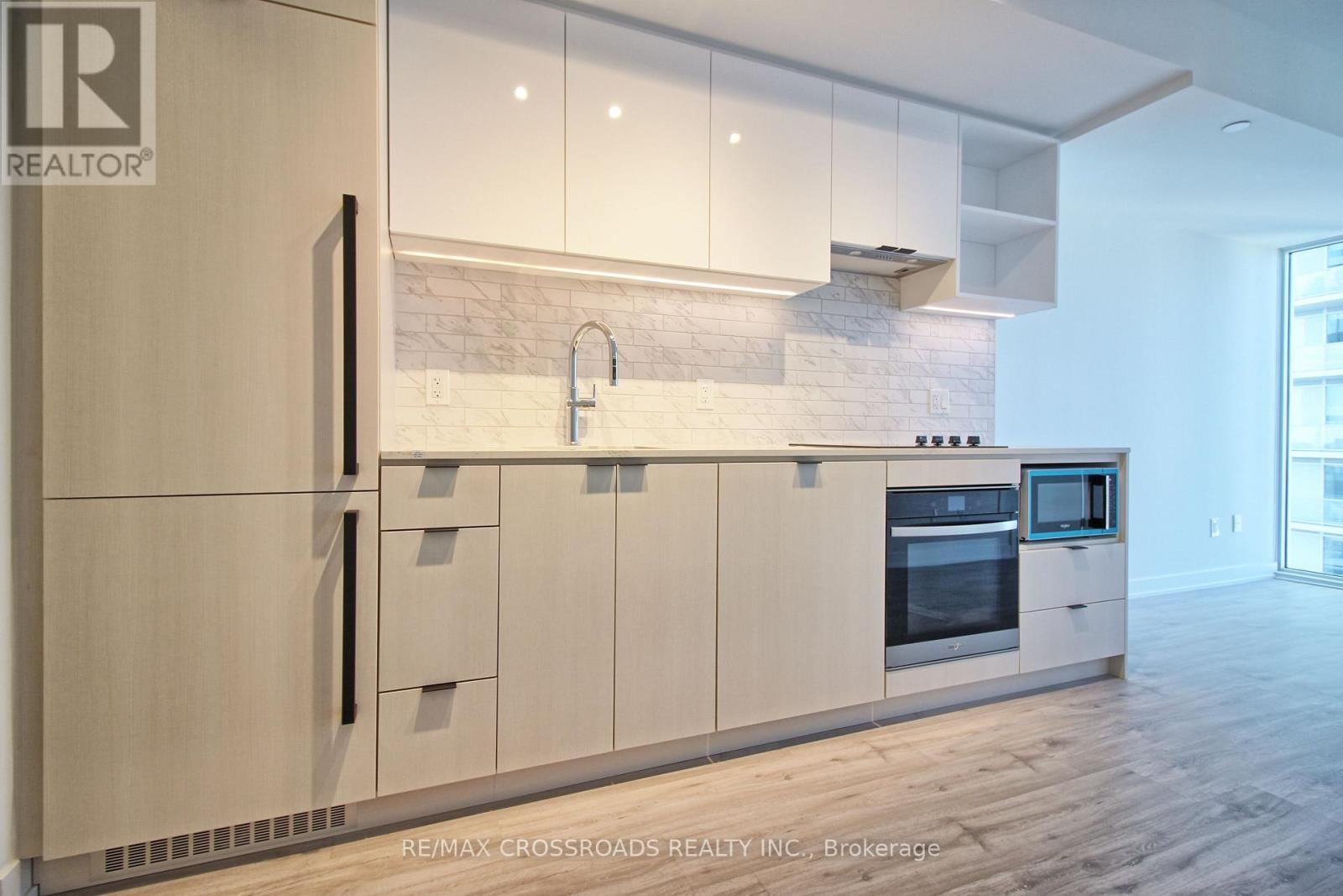 4310 - 252 CHURCH STREET Image 5