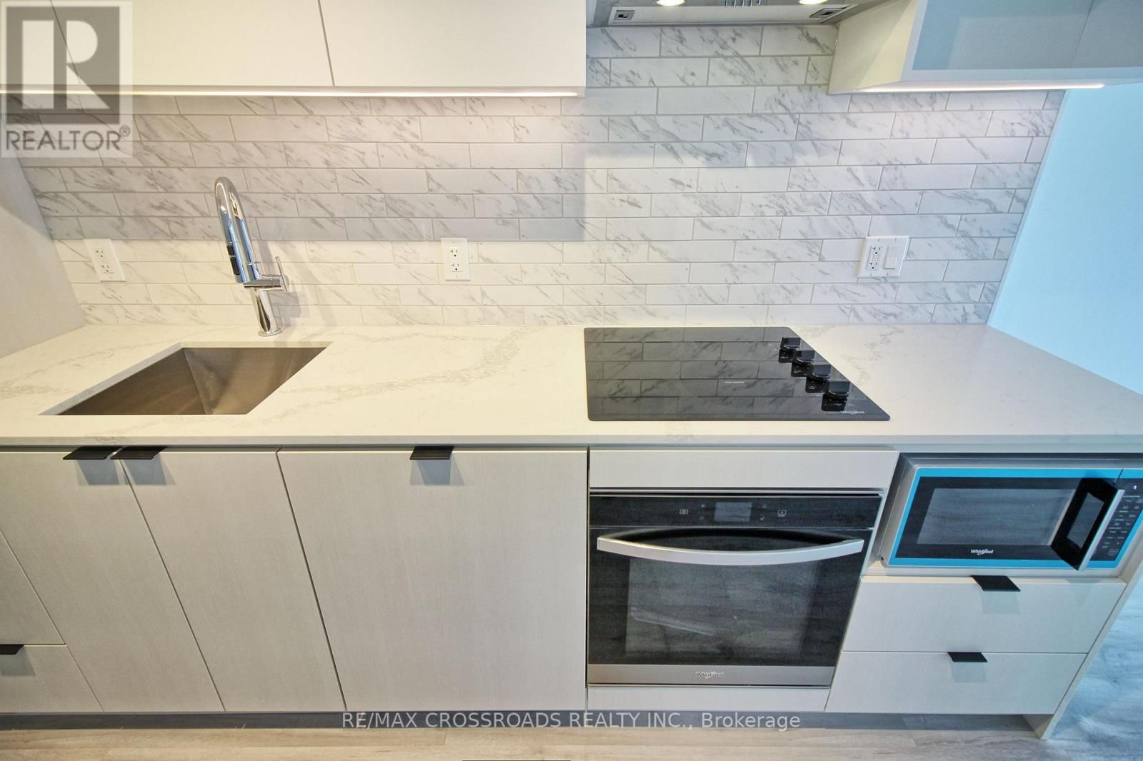 4310 - 252 CHURCH STREET Image 7