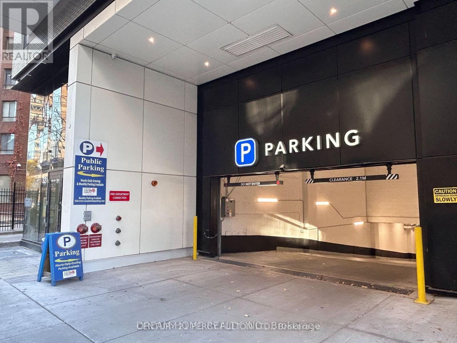 1009 - 20 EDWARD STREET Image 8